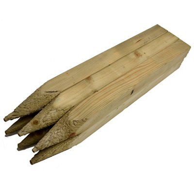 Pointed Timber Pegs L 0 6m Pack Of 6 Diy At B Q