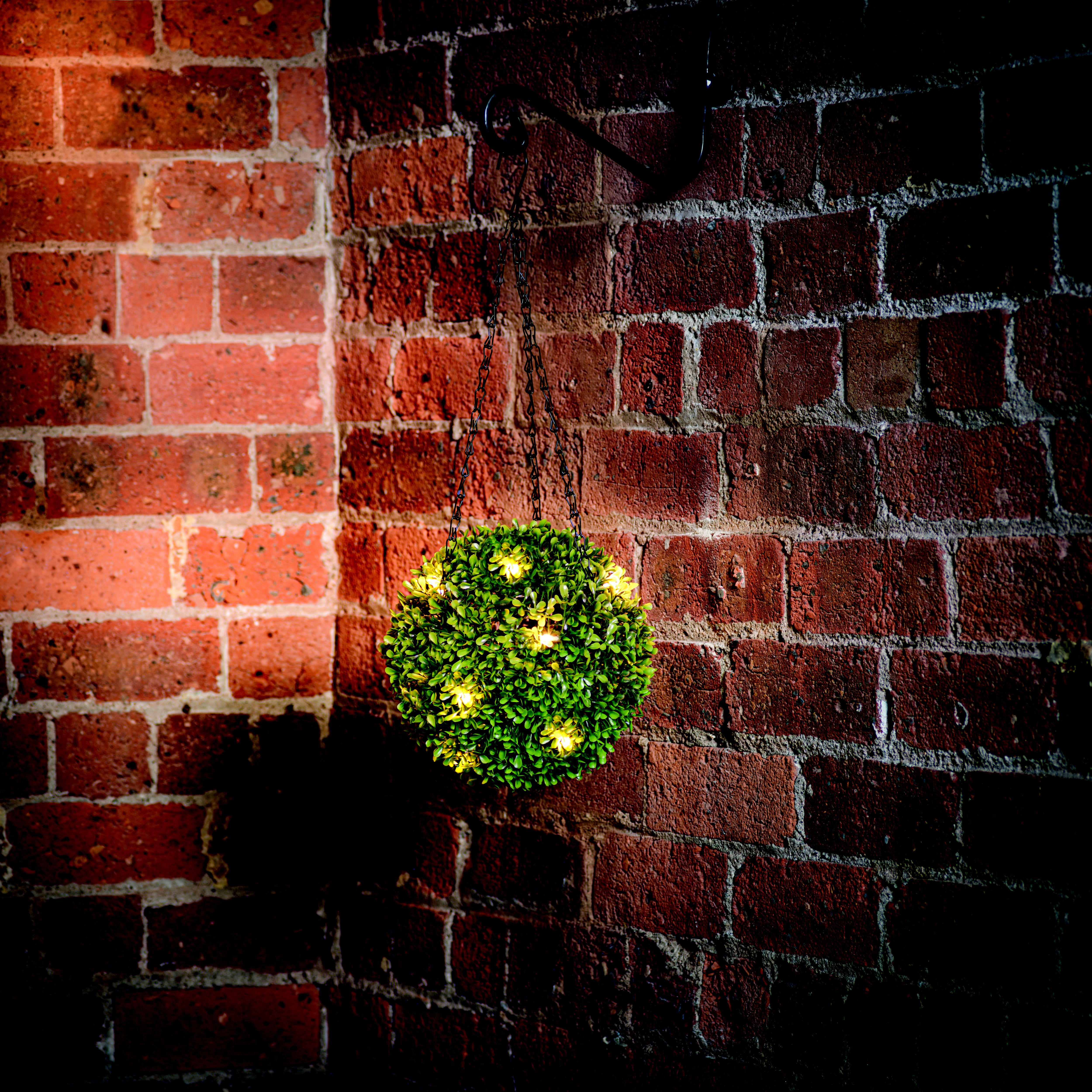 Pre-lit Round Artificial topiary 22cm, Battery-powered