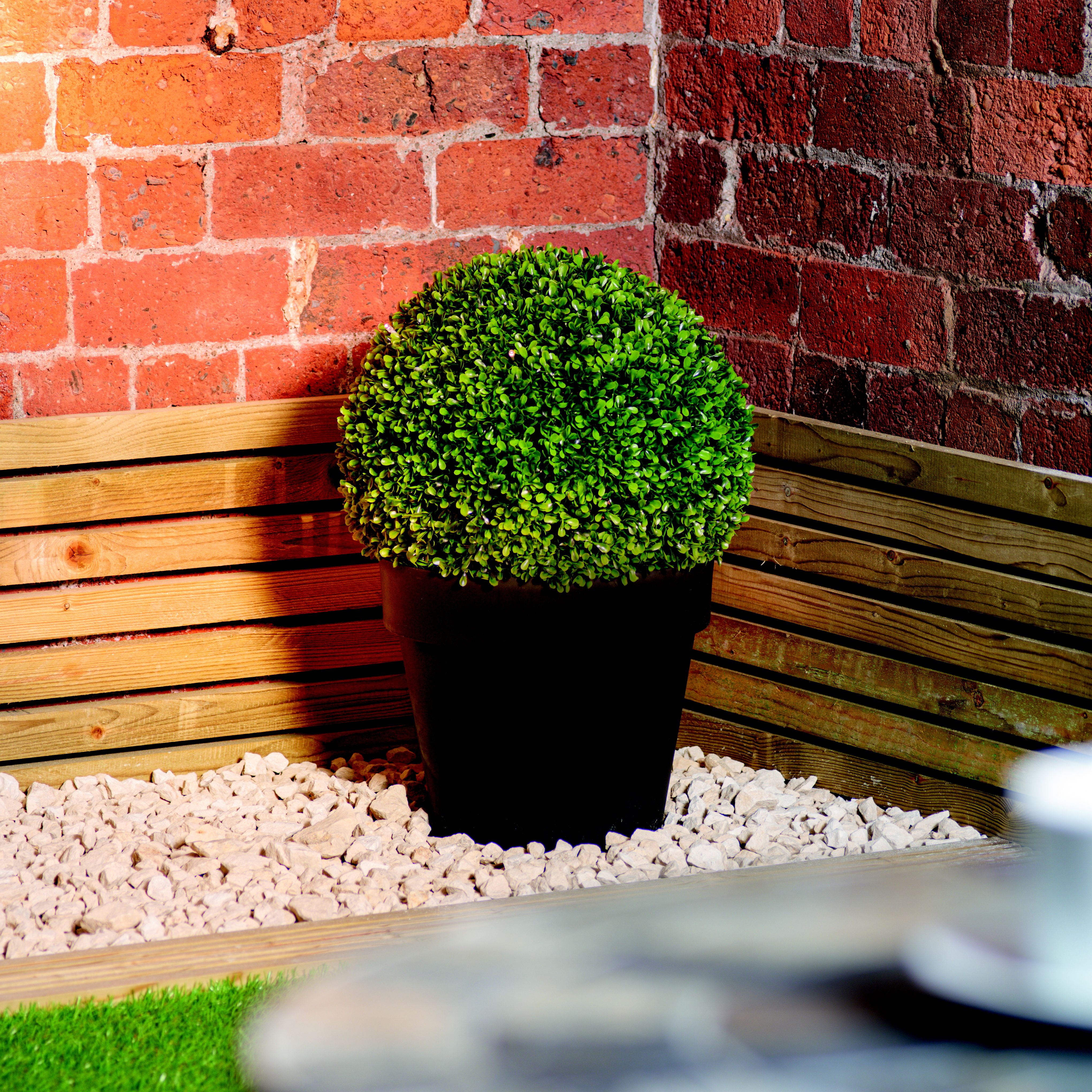 Pre-lit Round Artificial topiary 35cm, Battery-powered