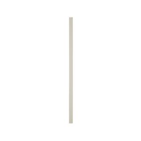 Primed White Square Plain square spindle (H)900mm (W)32mm