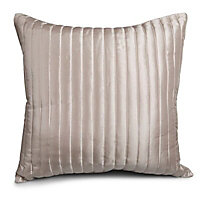 Quilted ribbed Oyster Cushion (L)45cm x (W)45cm