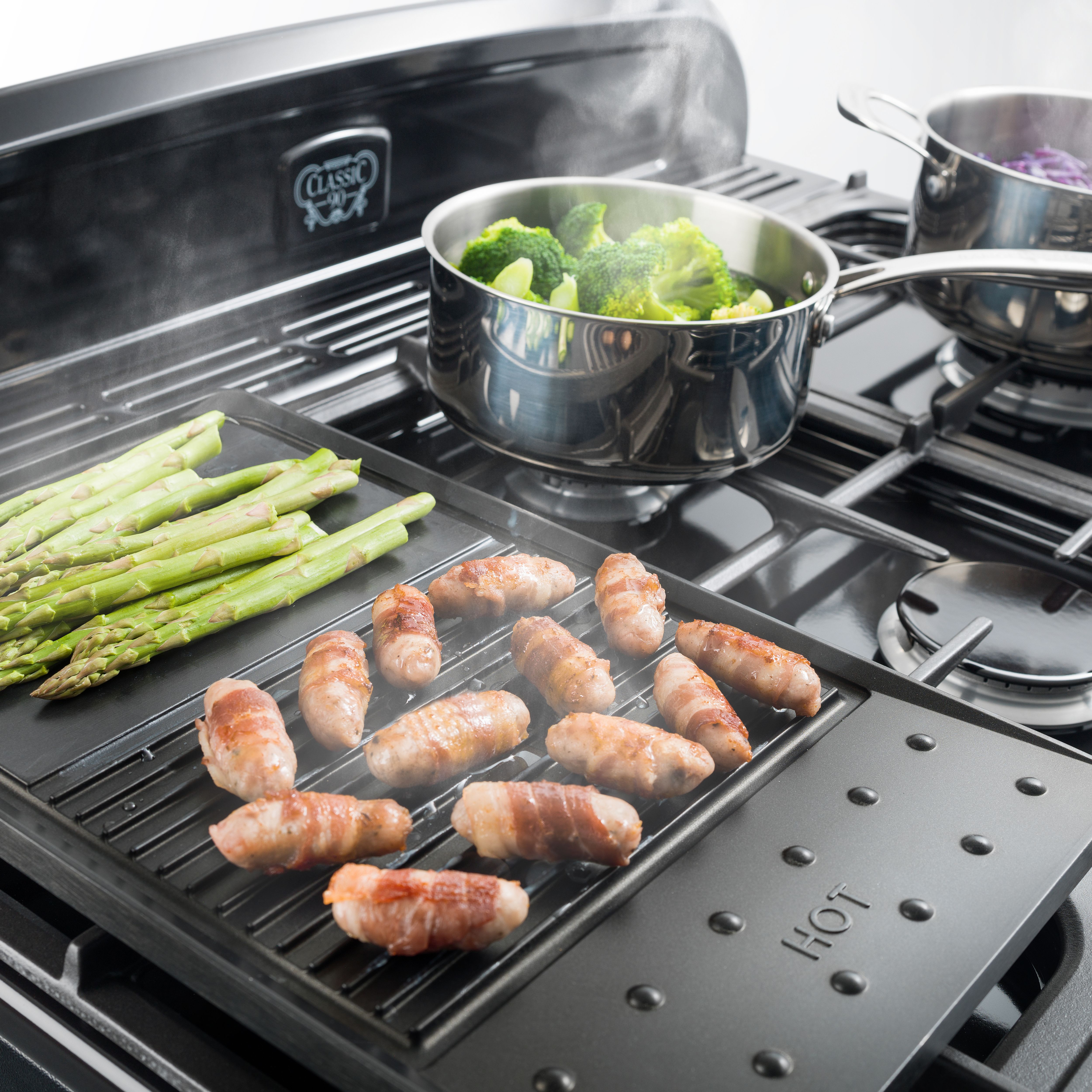 Rangemaster CLA90NGFBLC Freestanding Gas Range cooker with Gas Hob Black