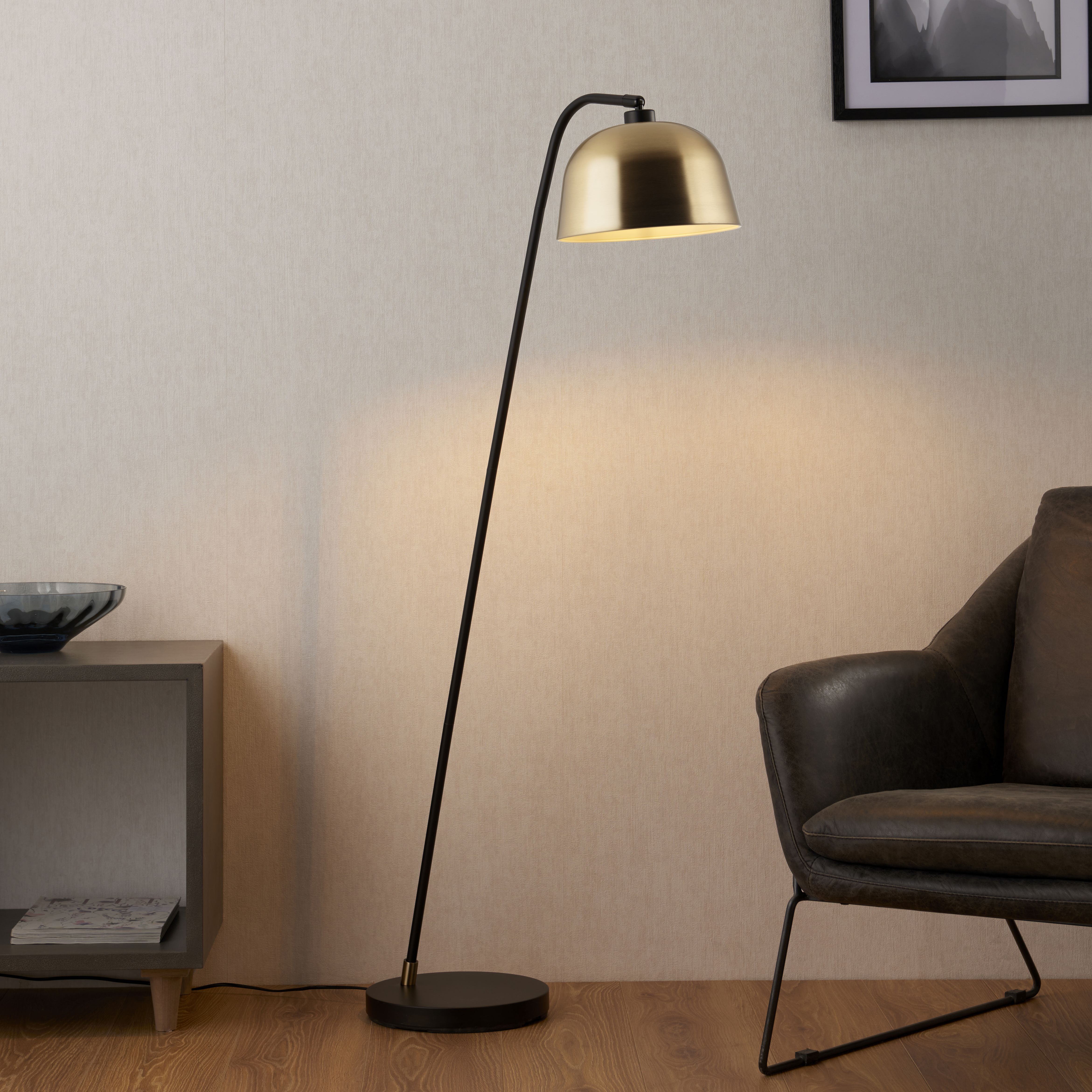 Dimmable floor deals lamp b&q