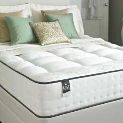 Rest Assured Hand tufted traditional Super king Divan set