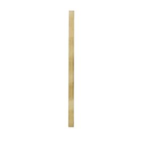 Richard Burbidge Fluted Softwood Deck spindle (H)0.9m (W)41mm (T)41mm