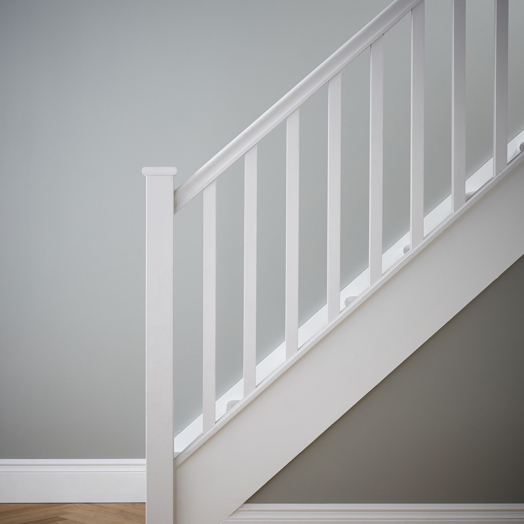 Richard Burbidge PaintReady Plain White Pine Square Spindle (W)32mm