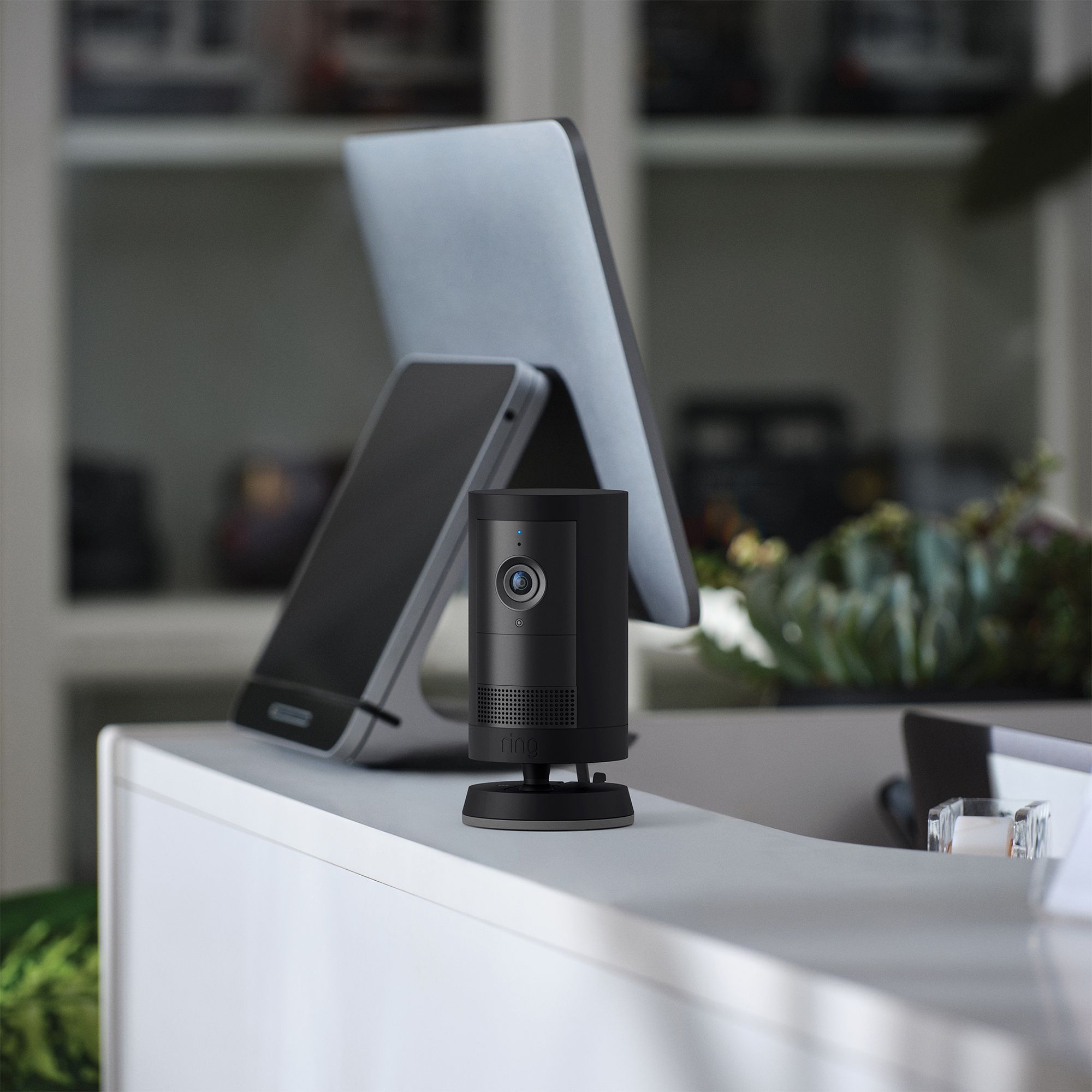 Ring Plug In Wi-fi Outdoor Swivel & tilt Smart IP camera in Black