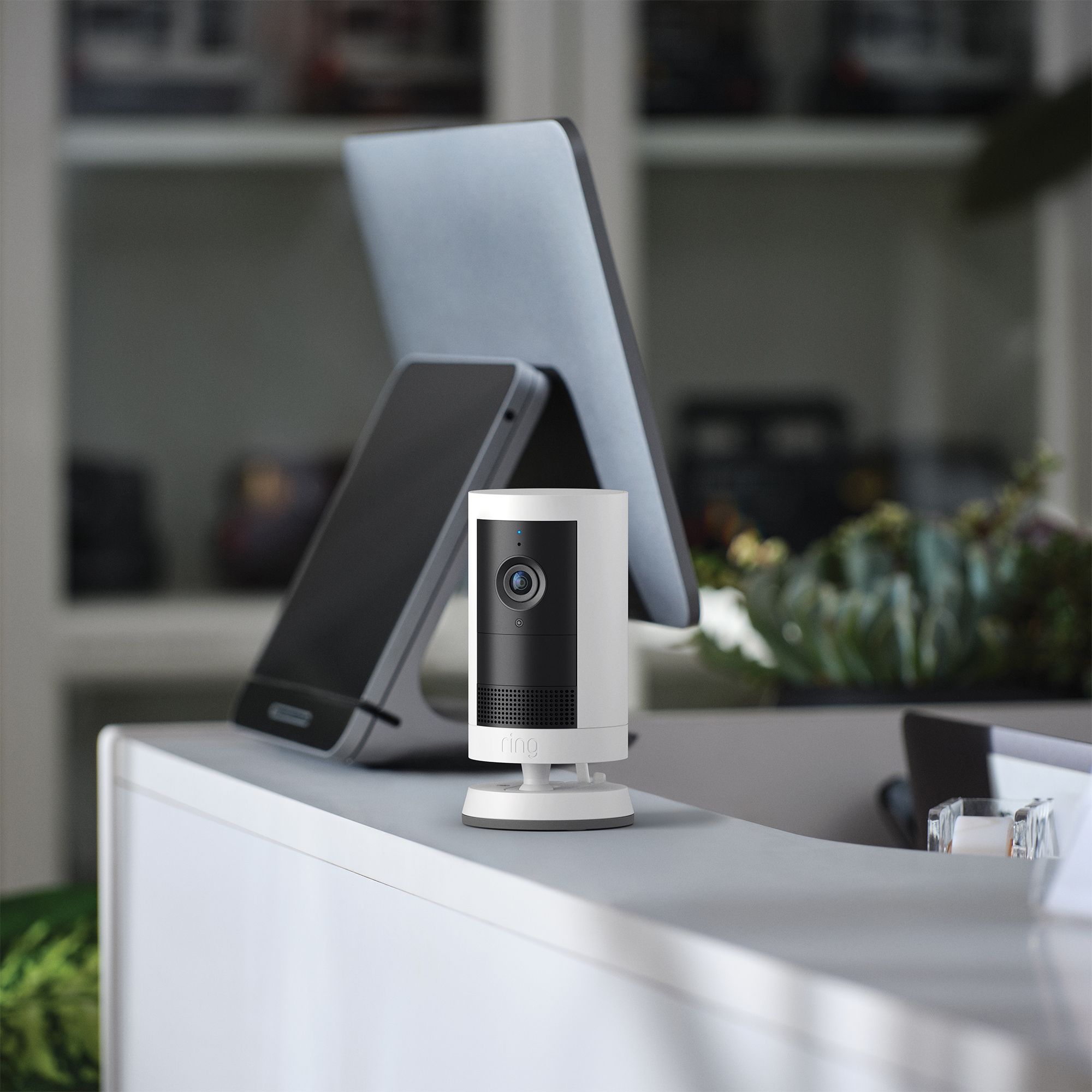 Ring Plug In Wi-fi Outdoor Swivel & tilt Smart IP camera in White
