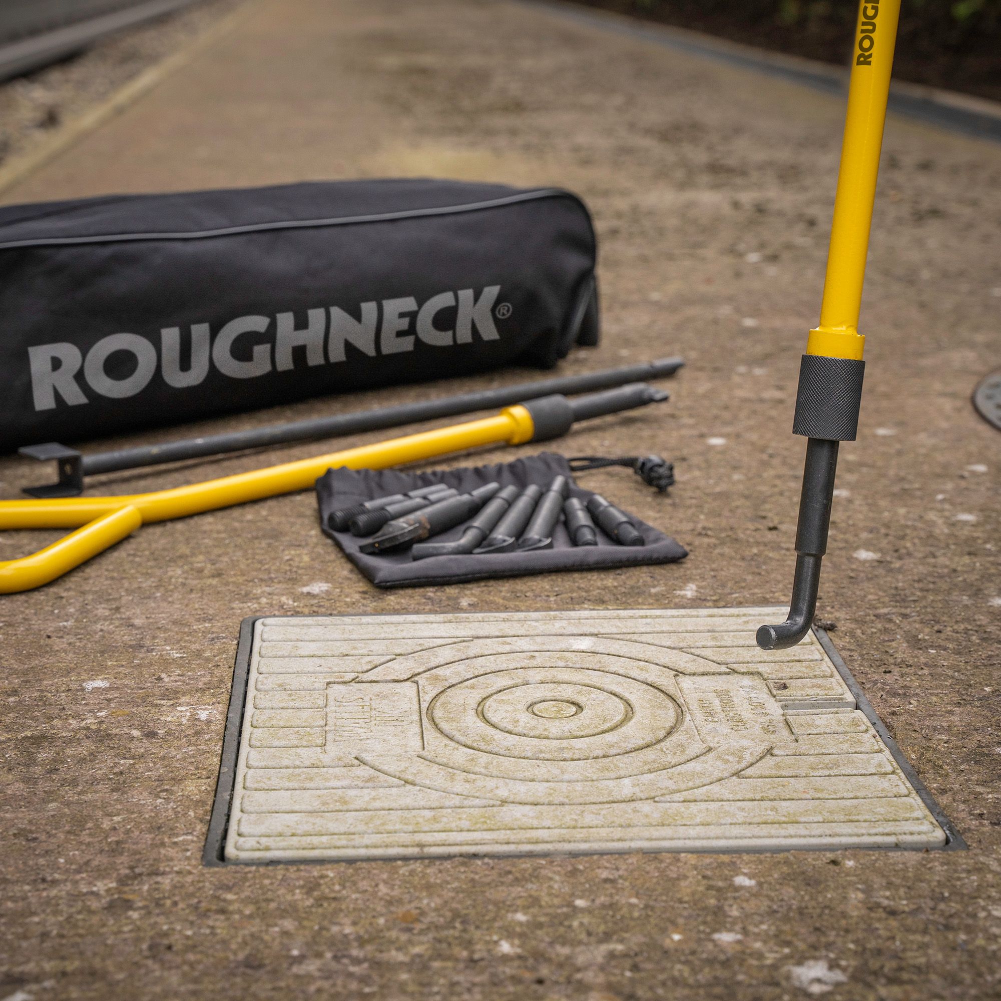 Roughneck Manhole cover key Set