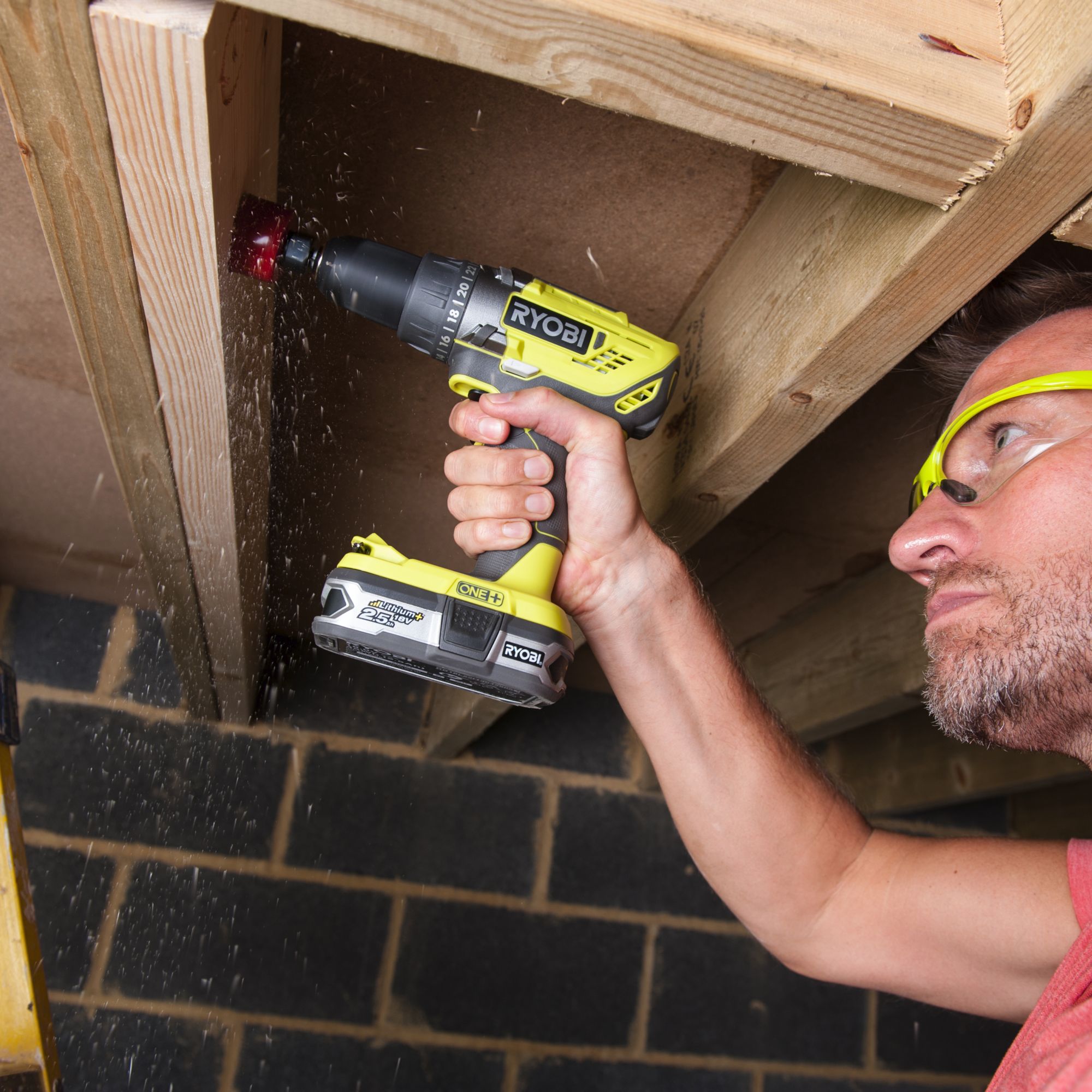 Ryobi 18V Li-ion One+ Brushed Cordless Jigsaw & circular saw (1 x 2Ah & 1 x 4Ah) RCK182L-242S & R18DD3-120S