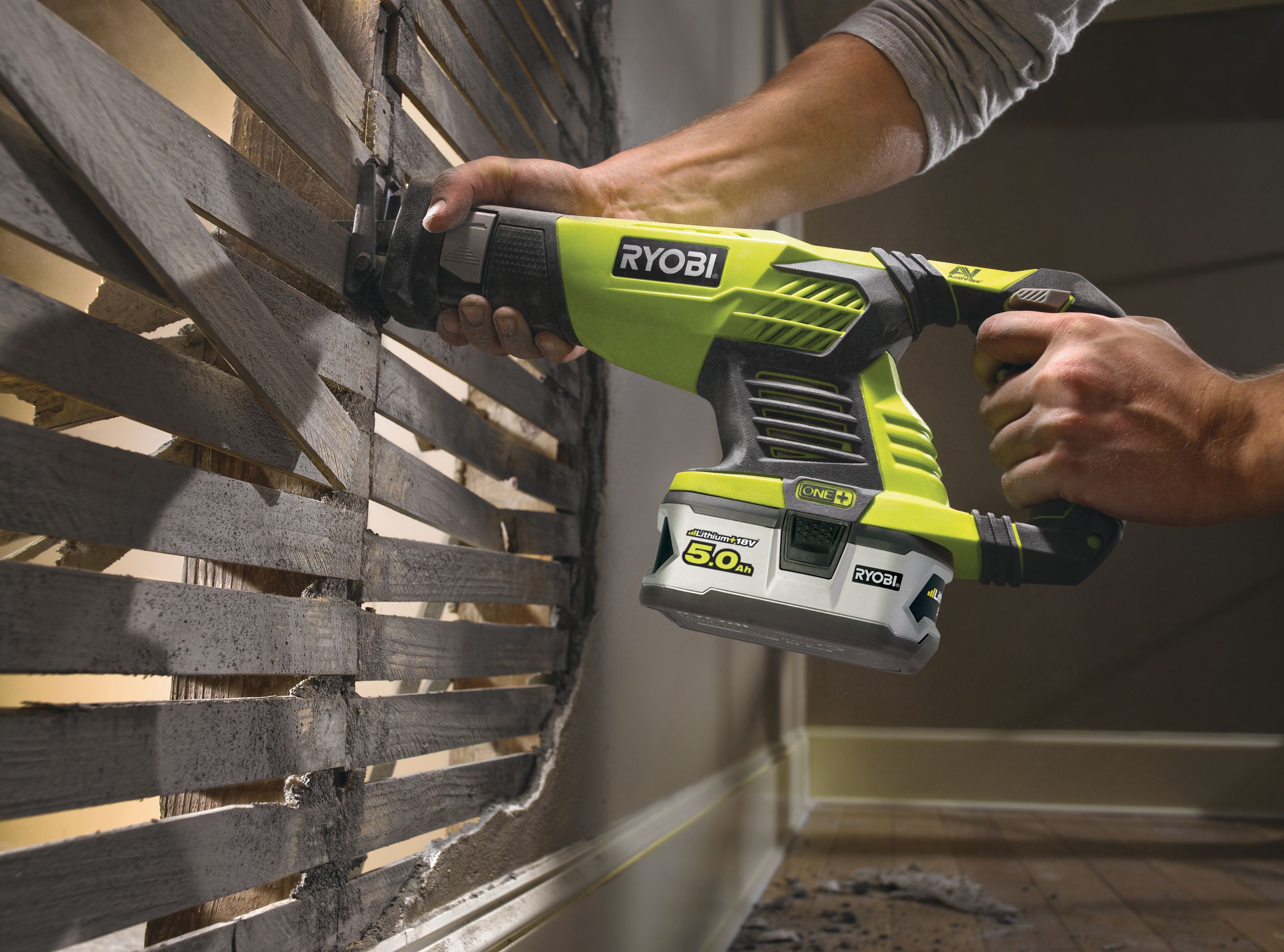 Ryobi One Plus 18V 4Ah Li-ion One+ Cordless 5 piece Power tool kit  RCK185-240S ( At Checkout) + Possible £45 B&Q Gift Card via Metro