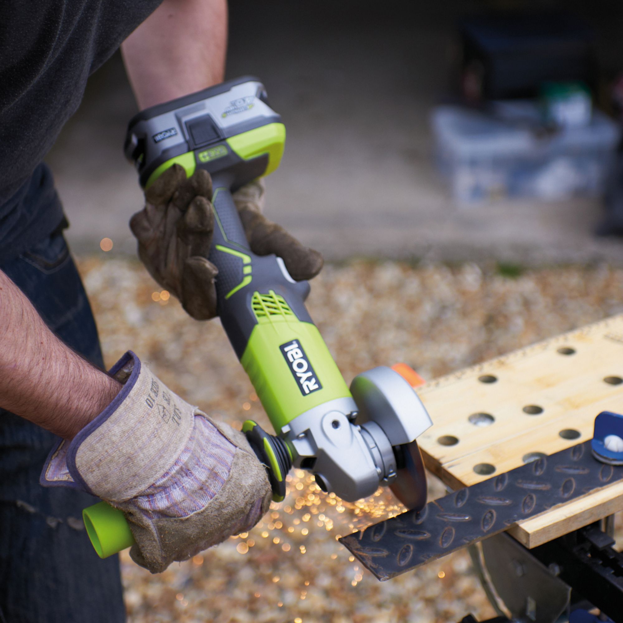 Ryobi ONE+ 18V One+ 115mm Brushed Cordless Angle grinder R18AG-0