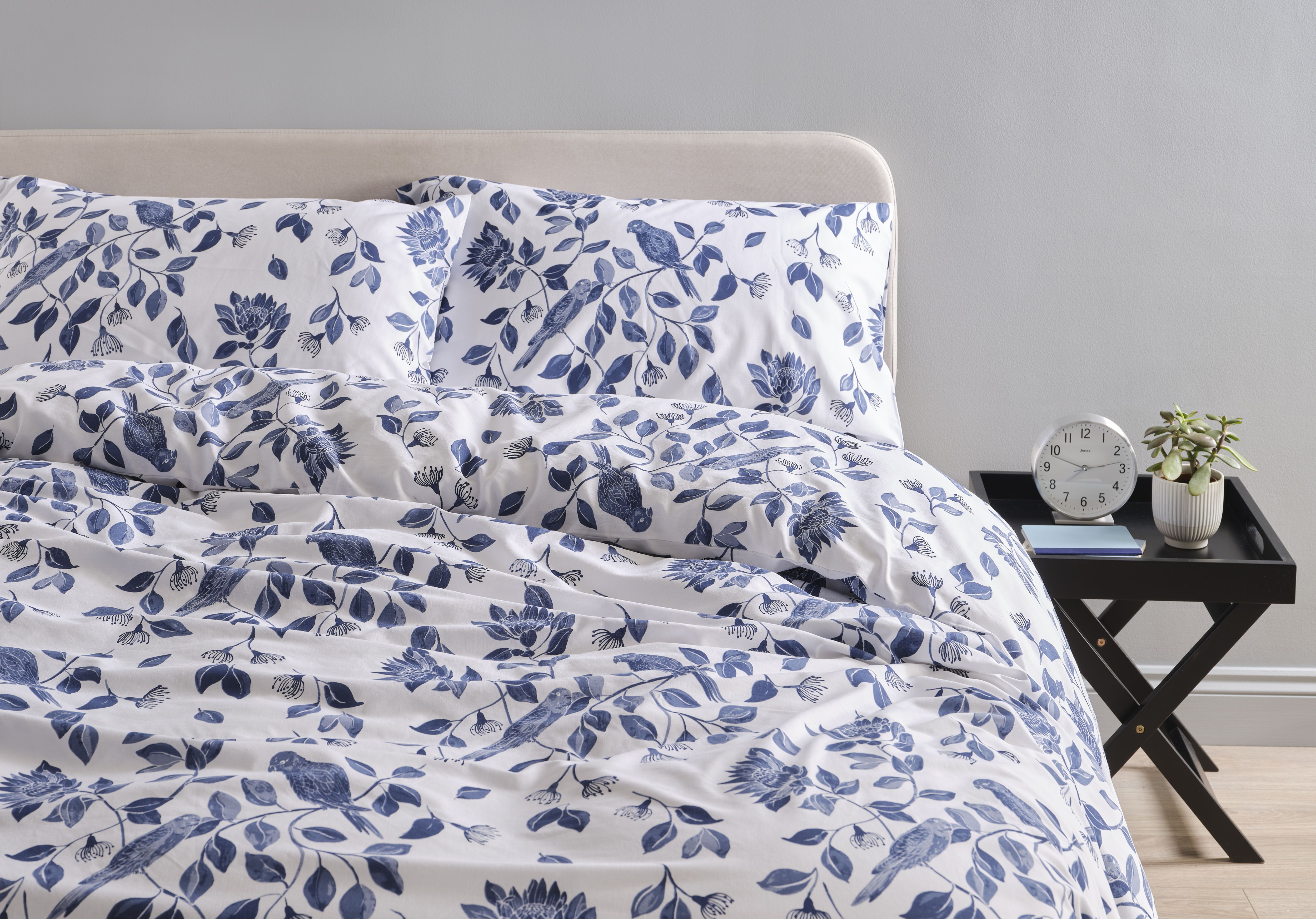 Sabrina Floral Blue & white King Duvet cover & pillow case set