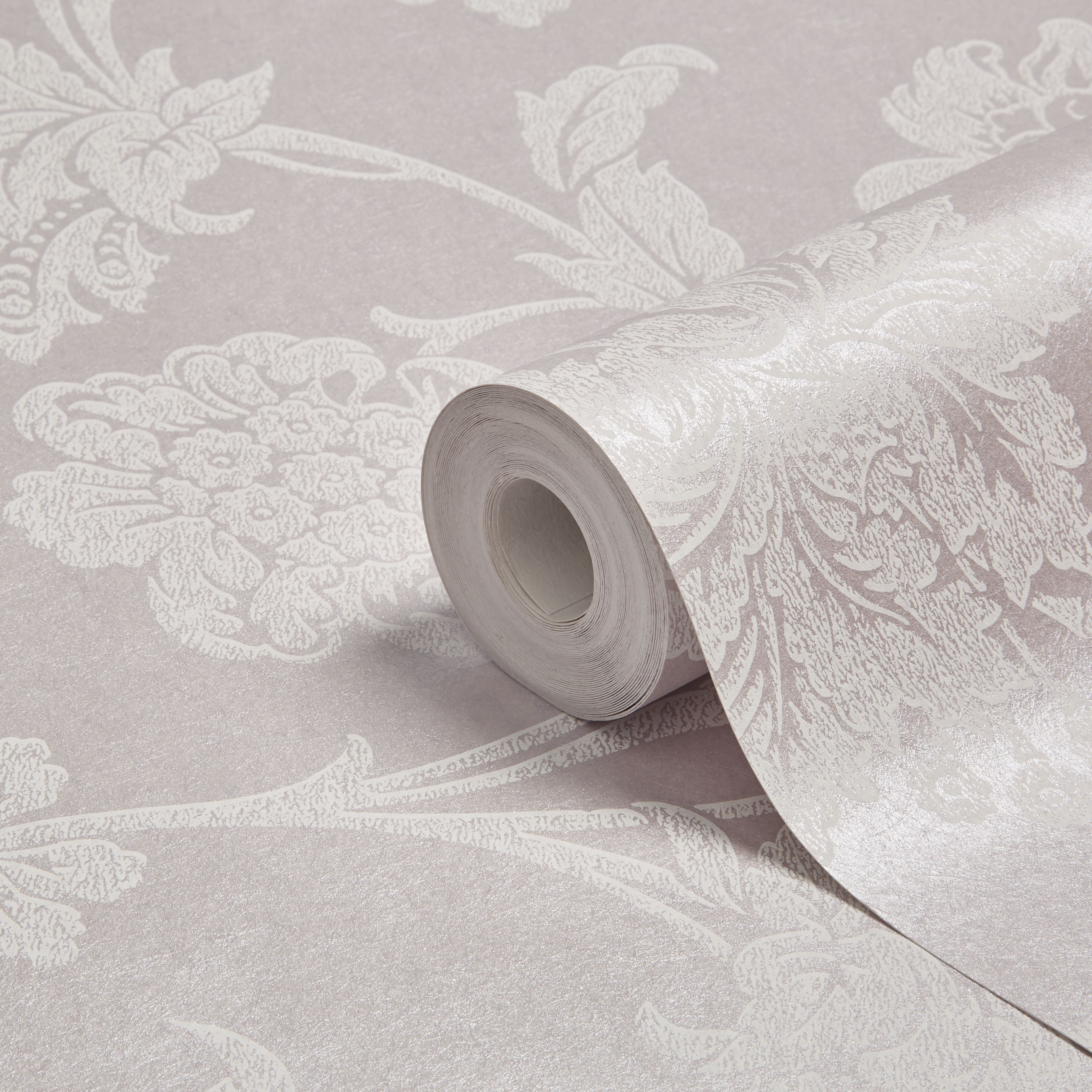 Sandringham Floral Lilac & white Metallic effect Smooth Wallpaper ...