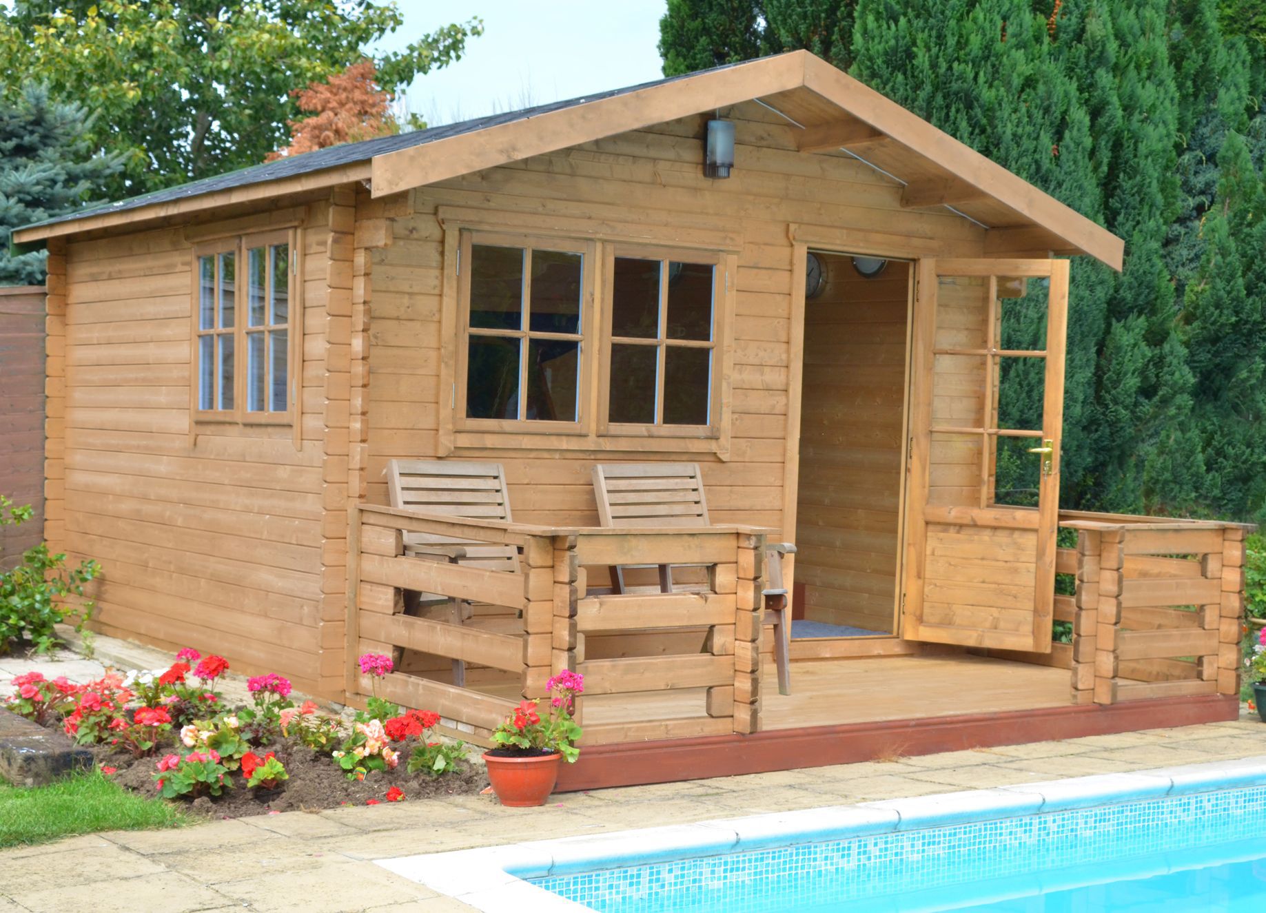 Shire Kinver Toughened glass & 2 windows Apex Wooden Cabin