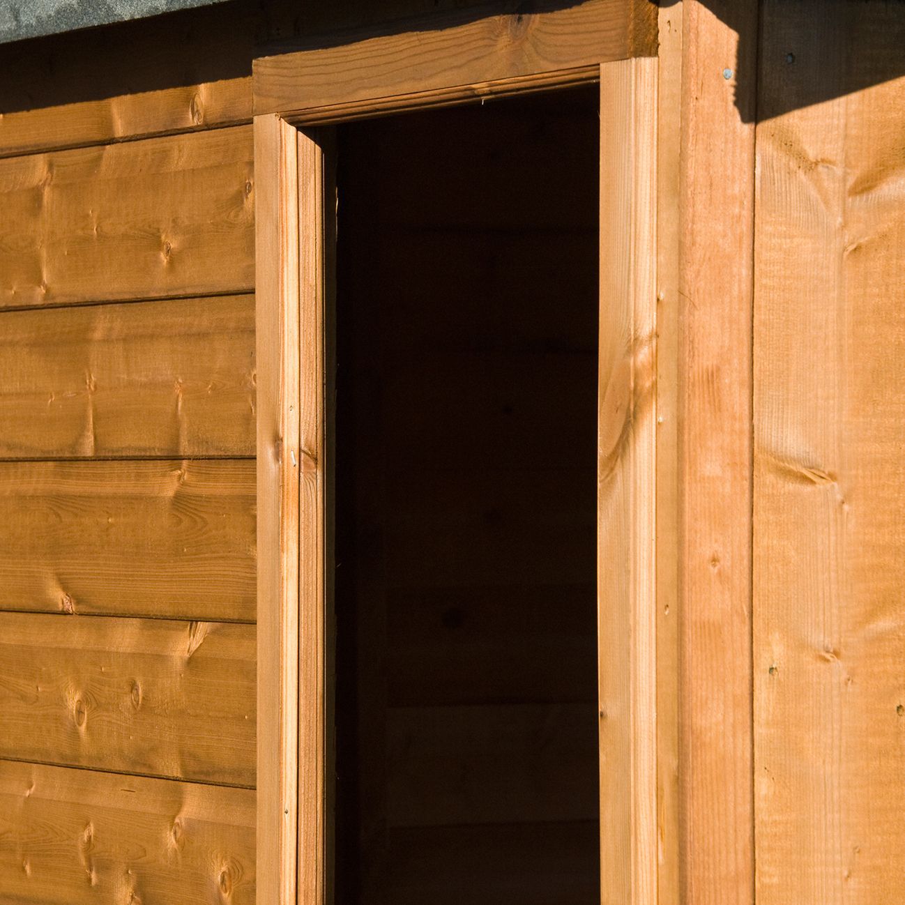 Shire Warwick 8x6 Apex Dip treated Shiplap Wooden Shed with floor (Base included) - Assembly service included