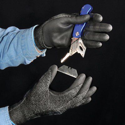 Showa Cut resistant gloves, Medium
