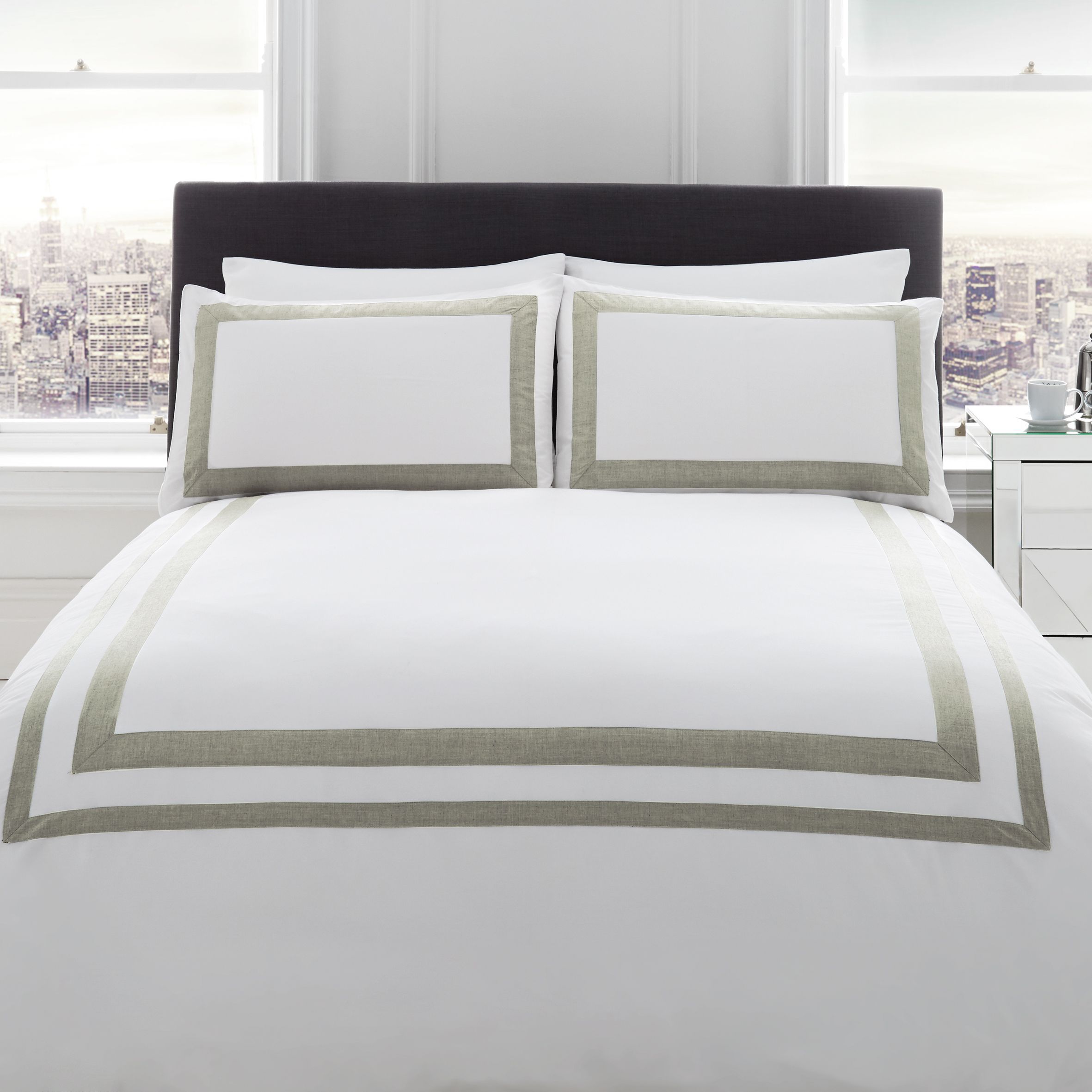 Signature Norada Border stripe White Single Bedding set