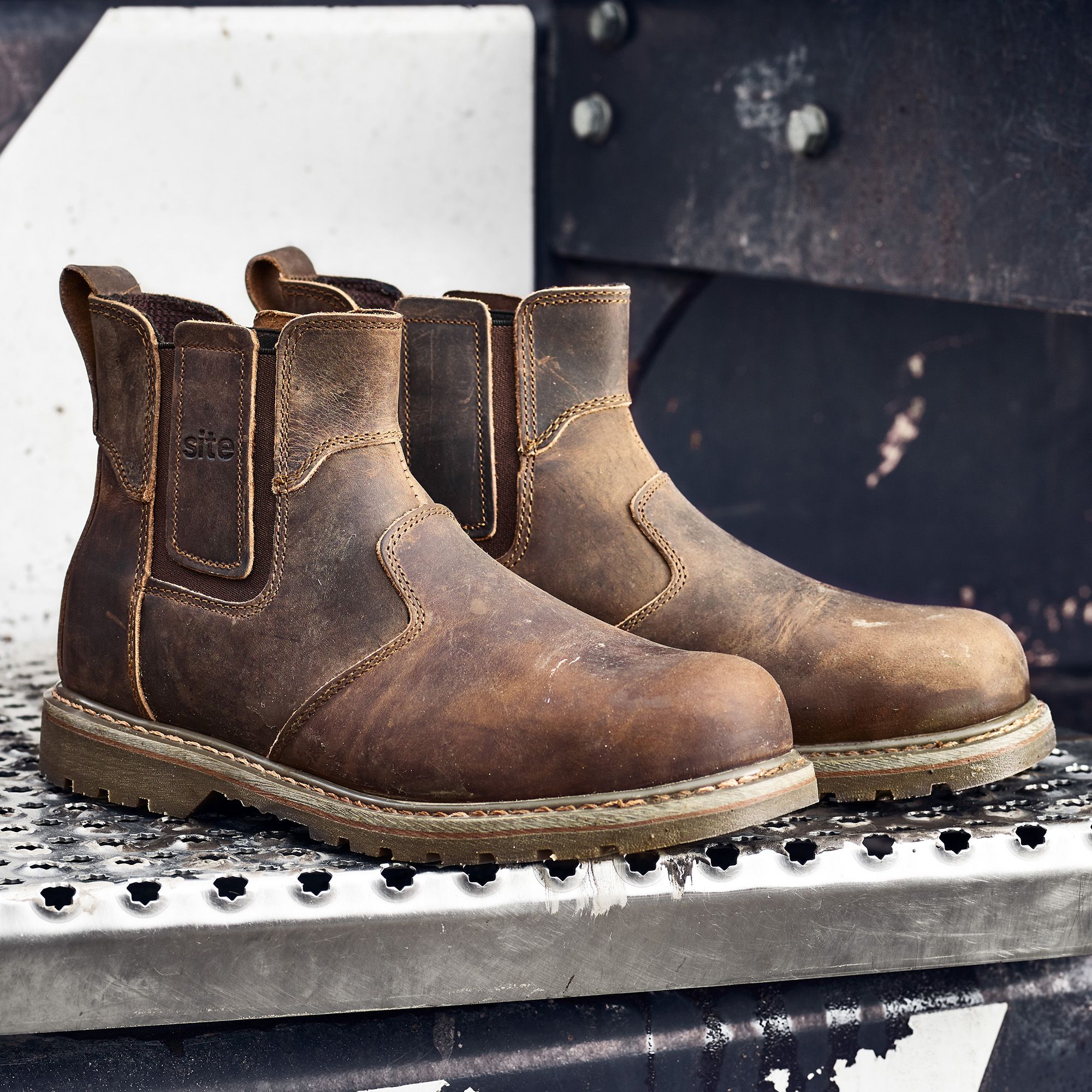 Site Mudguard Brown Dealer boots, Size 10