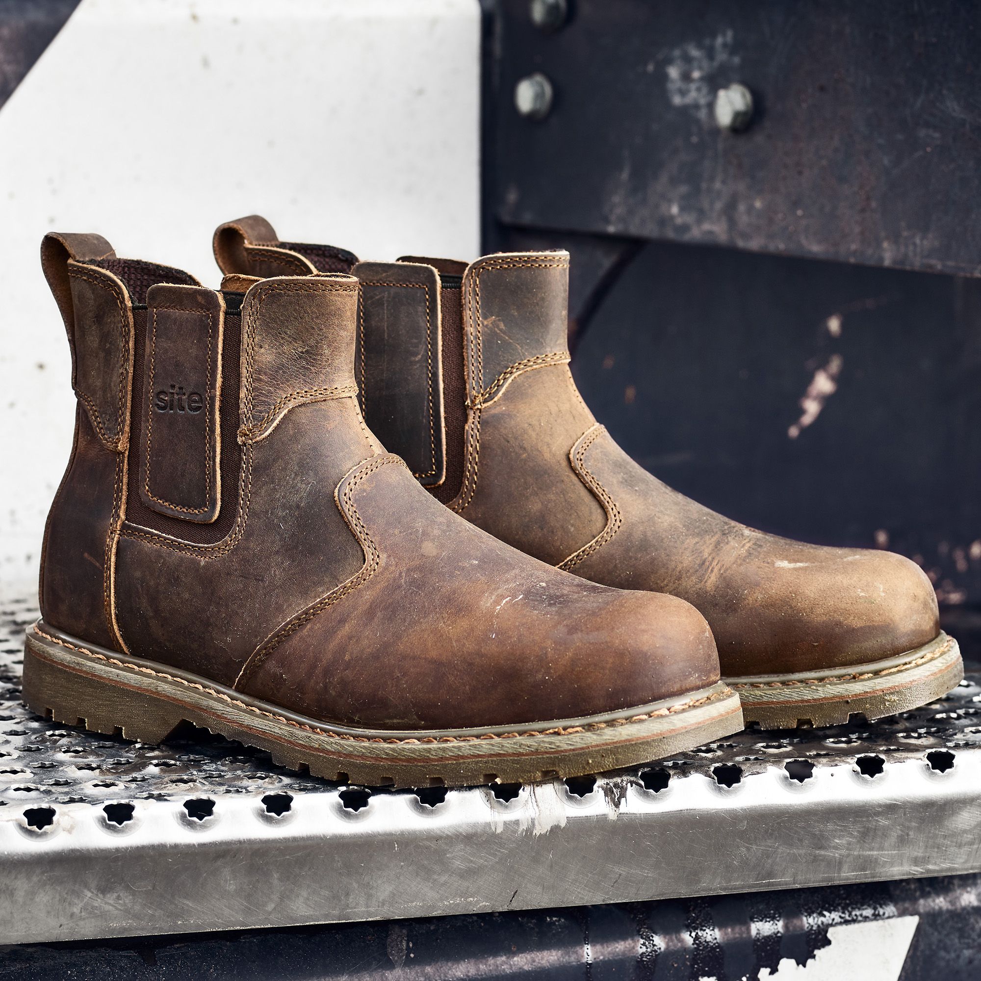 Site Mudguard Brown Dealer boots, Size 11