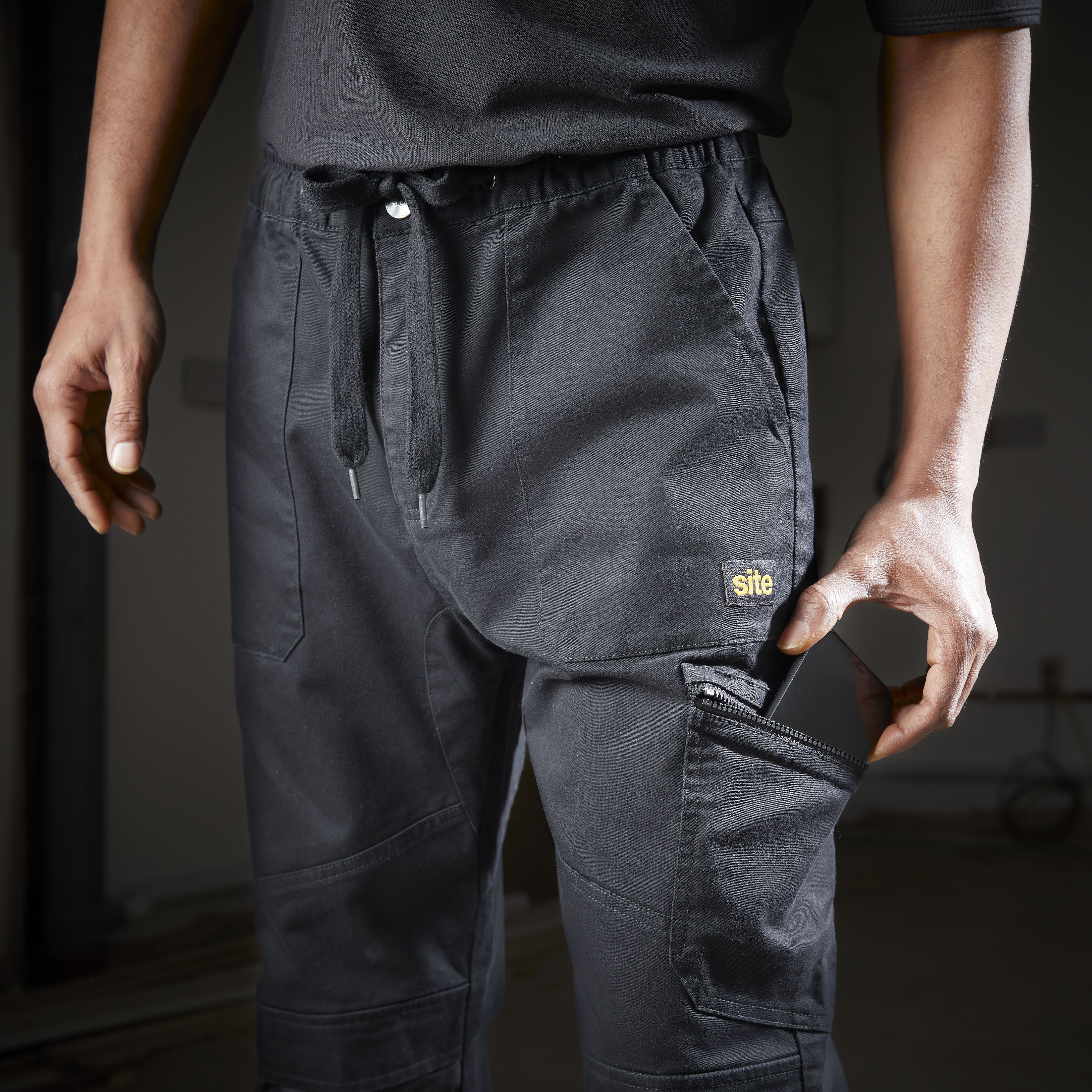 【Toteme】スーツ Trousers 送料関税込 モズ スーツケース 66L 66cm 3.7kg MZ-0844-61 moz | TSAロック