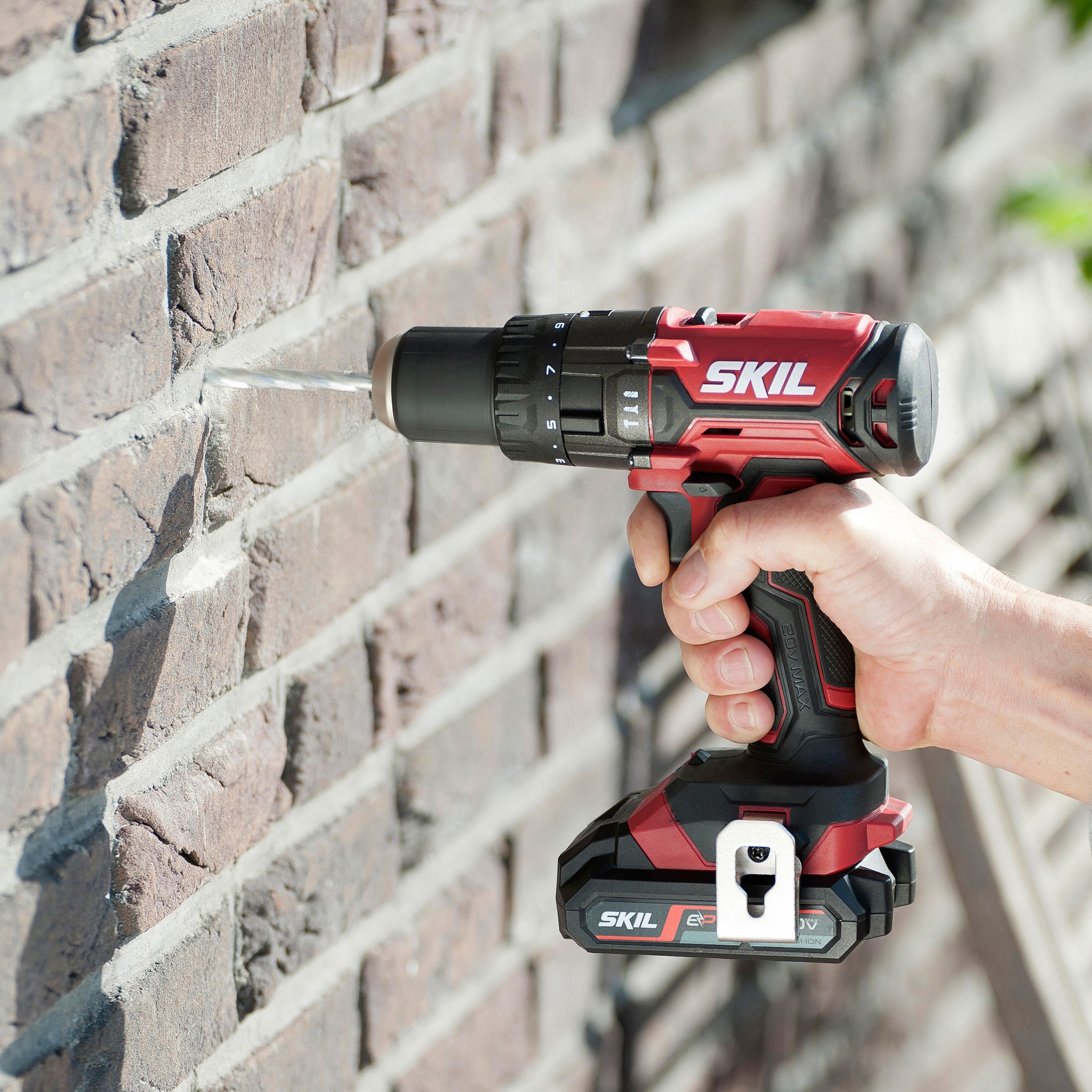 Skil 20V Li-ion Cordless Combi drill (1 x 2Ah) - CD1U3005GA