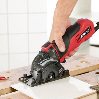 Skil hand outlet saw