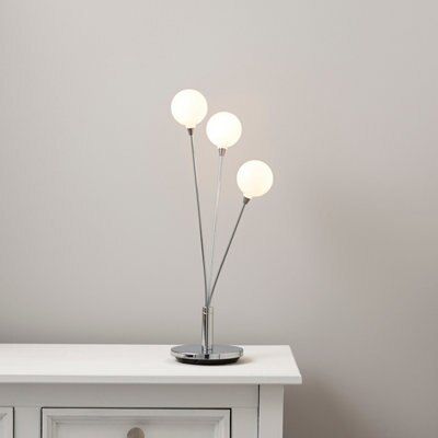 SKIP16 AMBERLEY 3-LIGHT TABLE LAMP