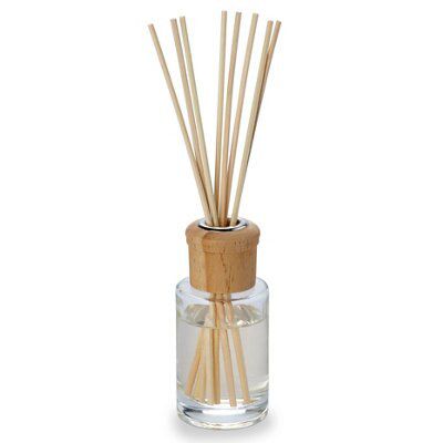 SKIP18C 60ML BERRY WREATH DIFFUSER