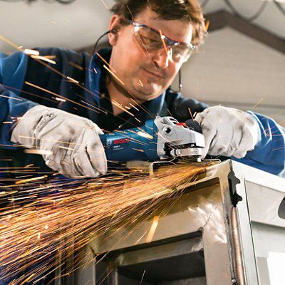 SKIP19D BOSCH GWS 7115 GRINDER