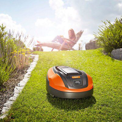 SKIP20A FLYMO 1200R ROBOTIC LAWNMOWER