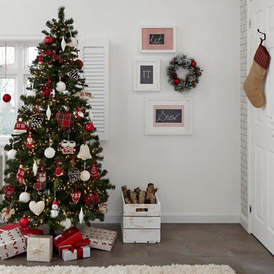 SKIP20D 14 INCH FLOCKED WREATH