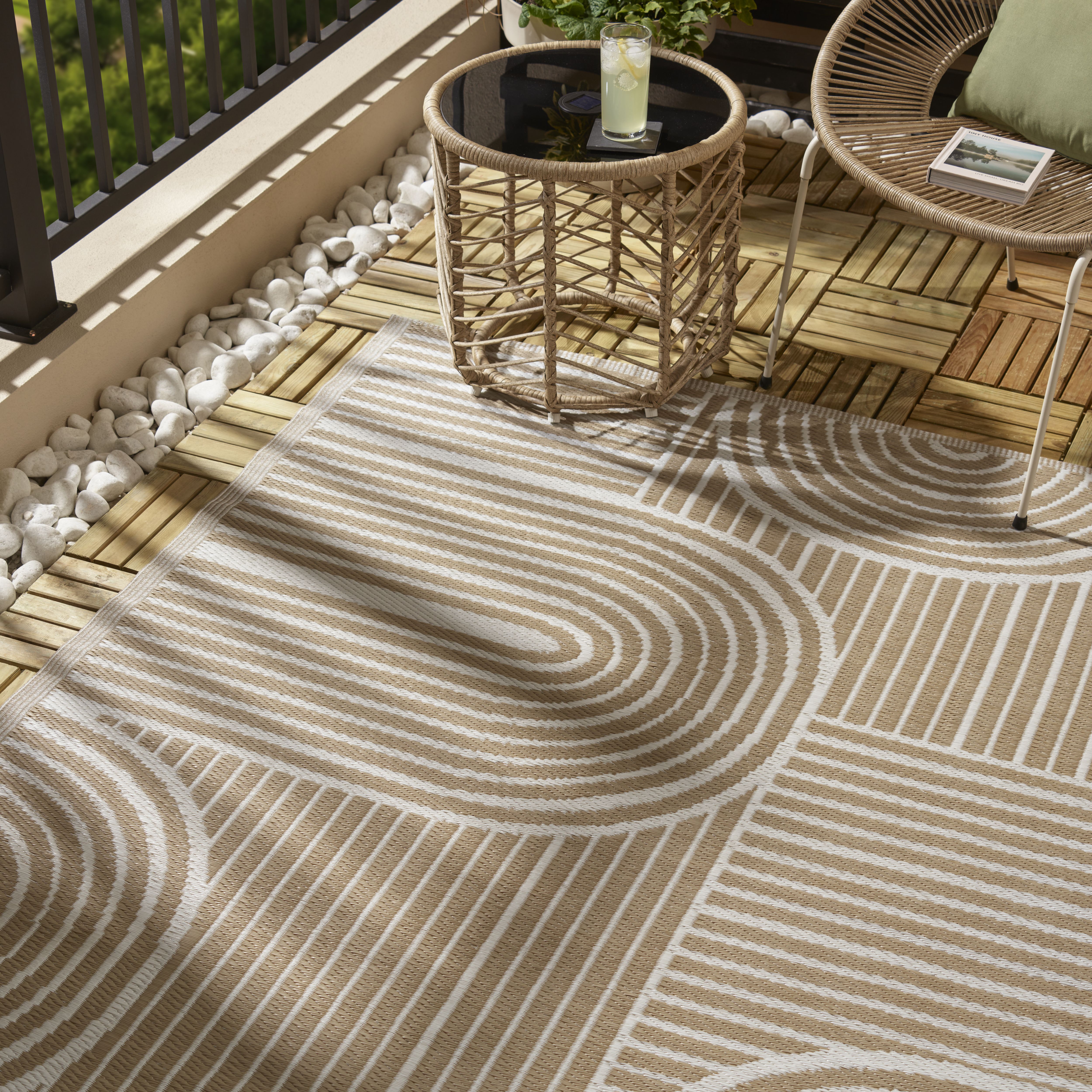 Smart Garden Beige Wave Extra large Outdoor Rug, (L)240cm x (W)180cm