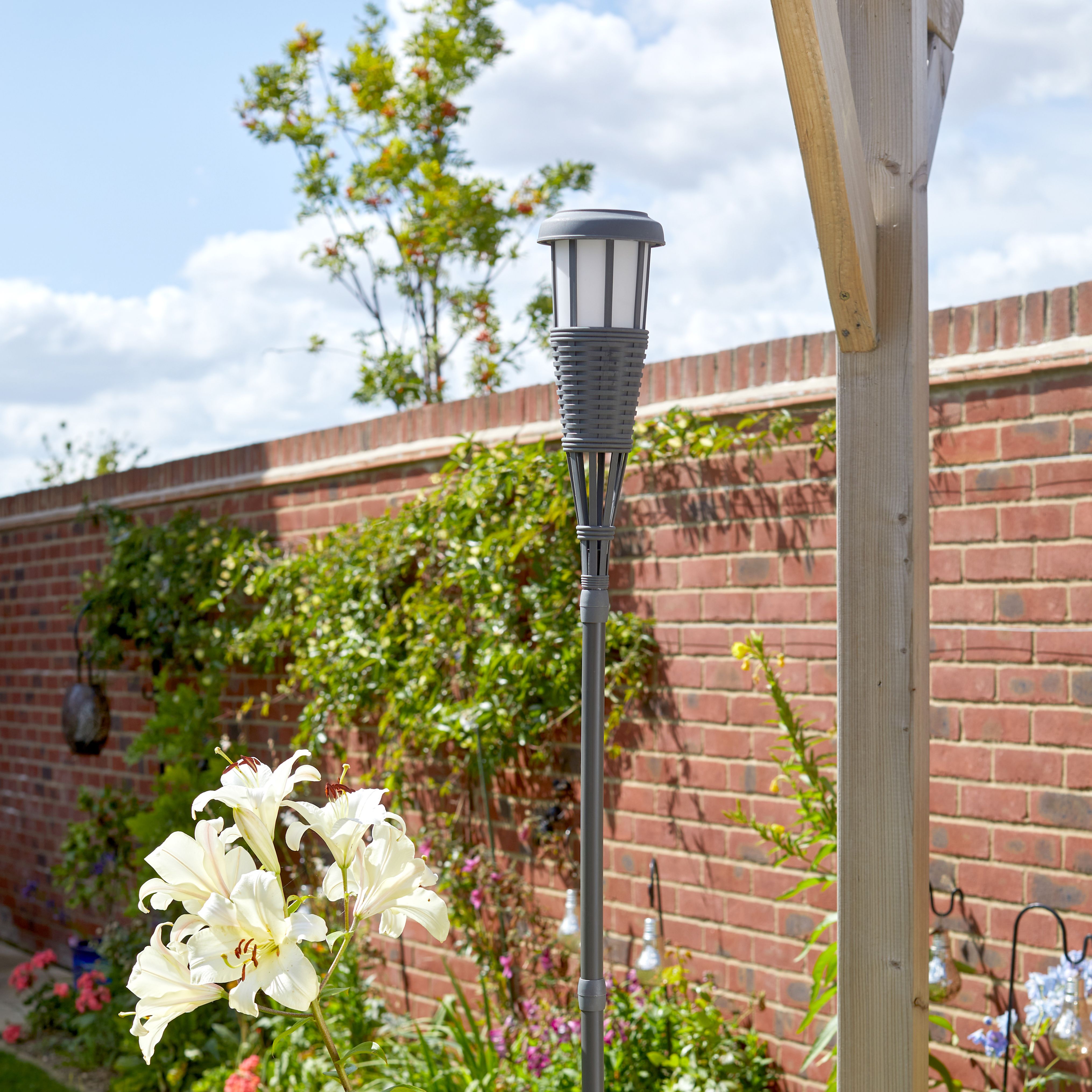 Smart Garden Tiki Slate Flame Solar-powered LED Outdoor Stake light