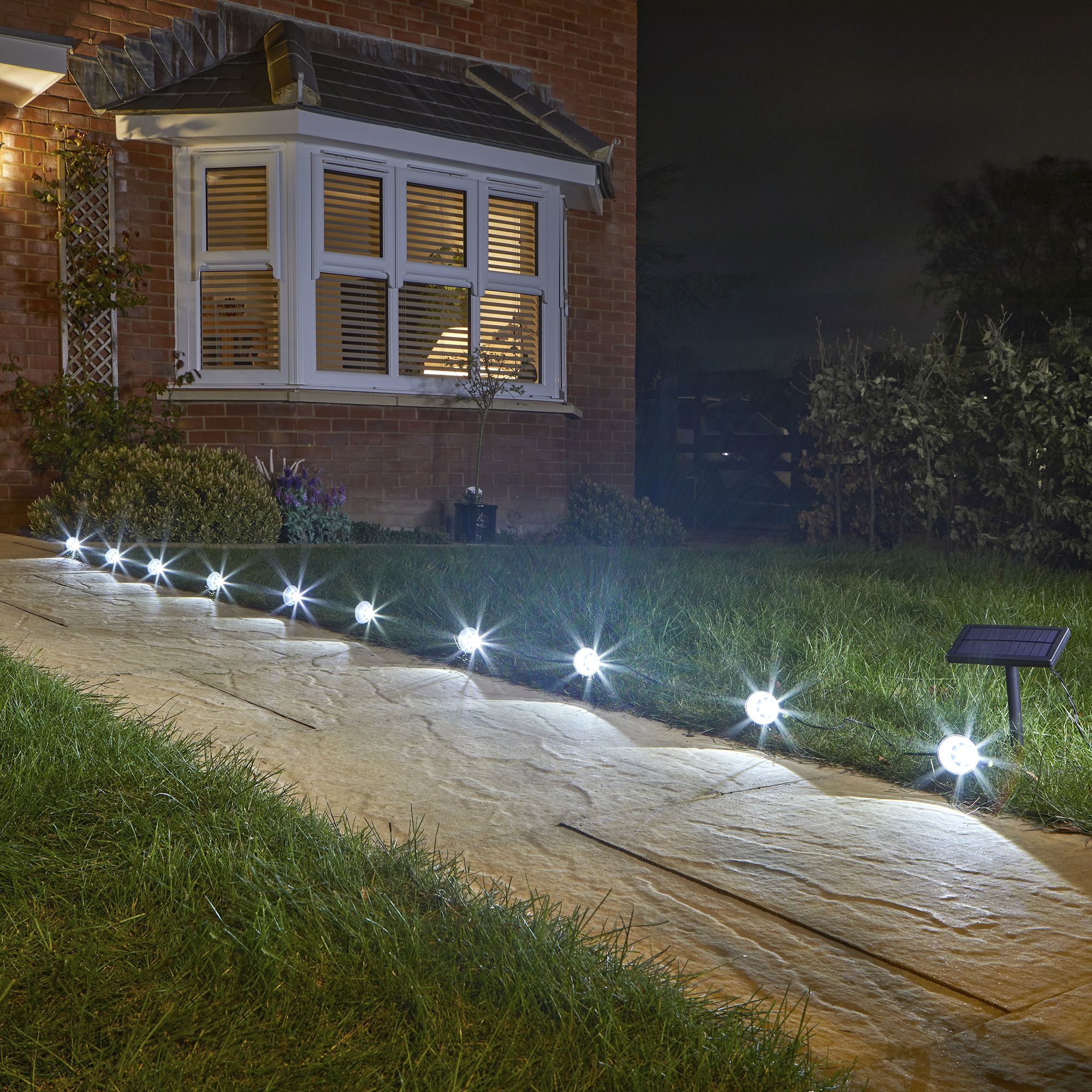 Rock solar lights deals b&q