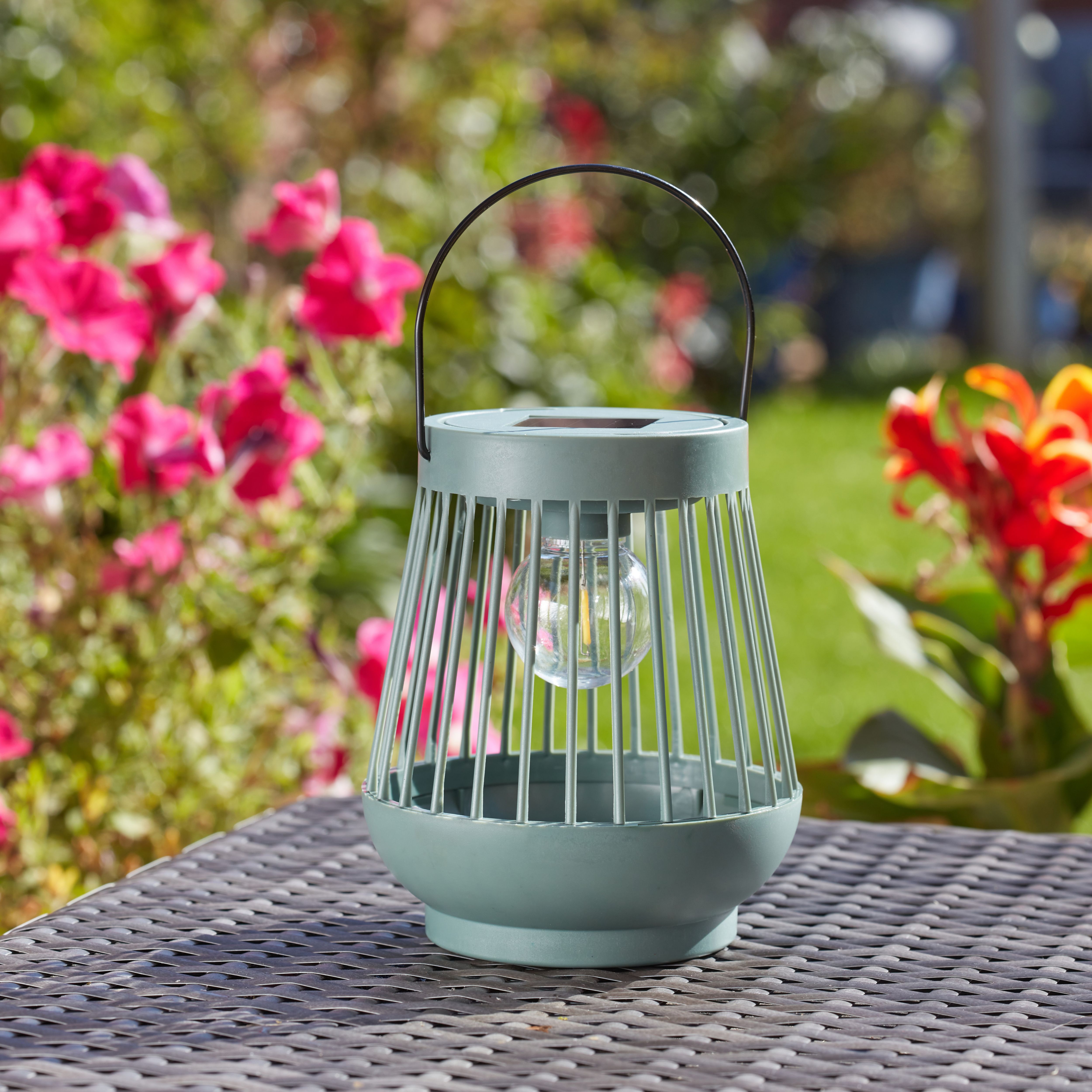Smart Solar Viva Olive Metal & plastic Solar-powered Outdoor LED Small ...