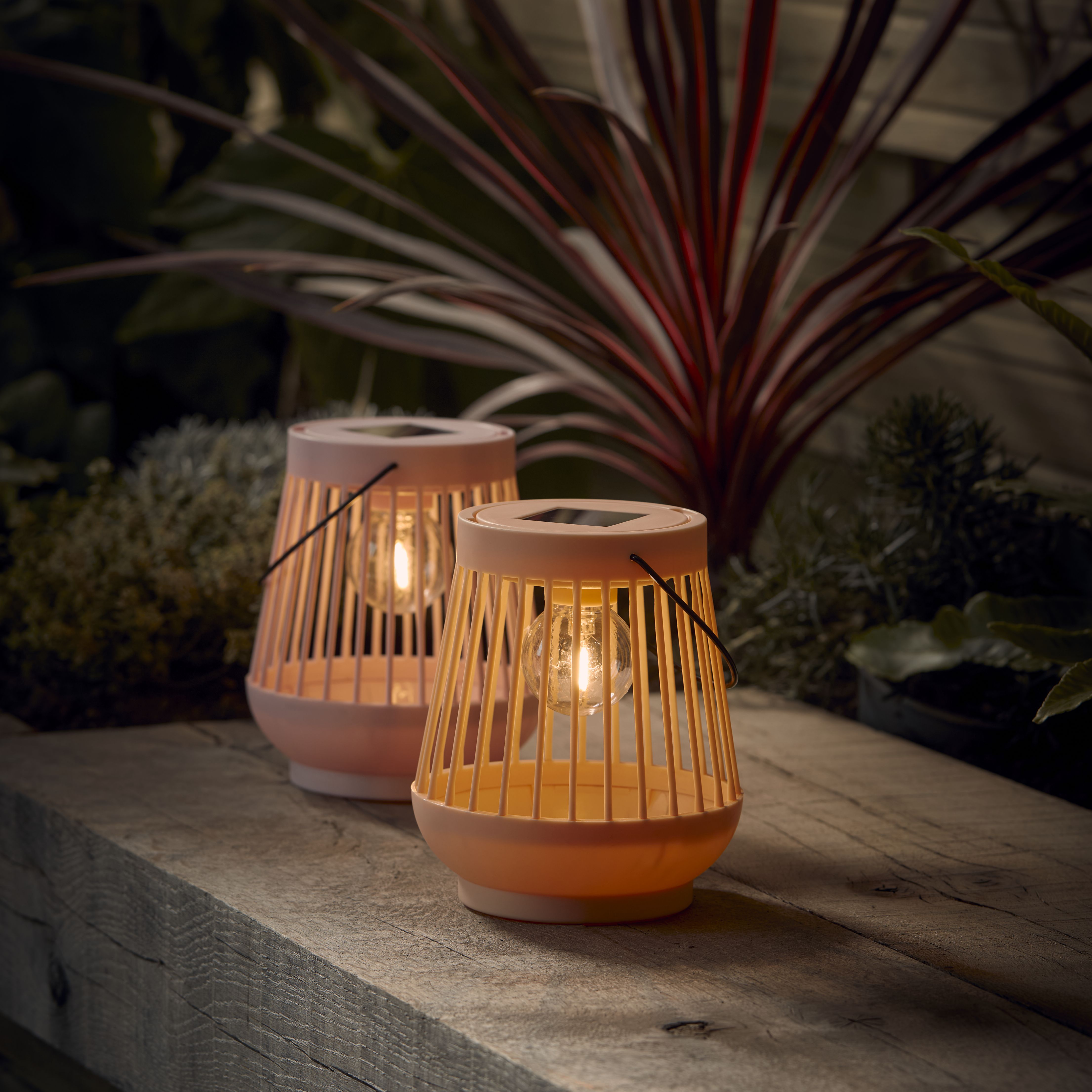 Smart Solar Viva Pink Plastic Solar-powered Outdoor LED Small Lantern