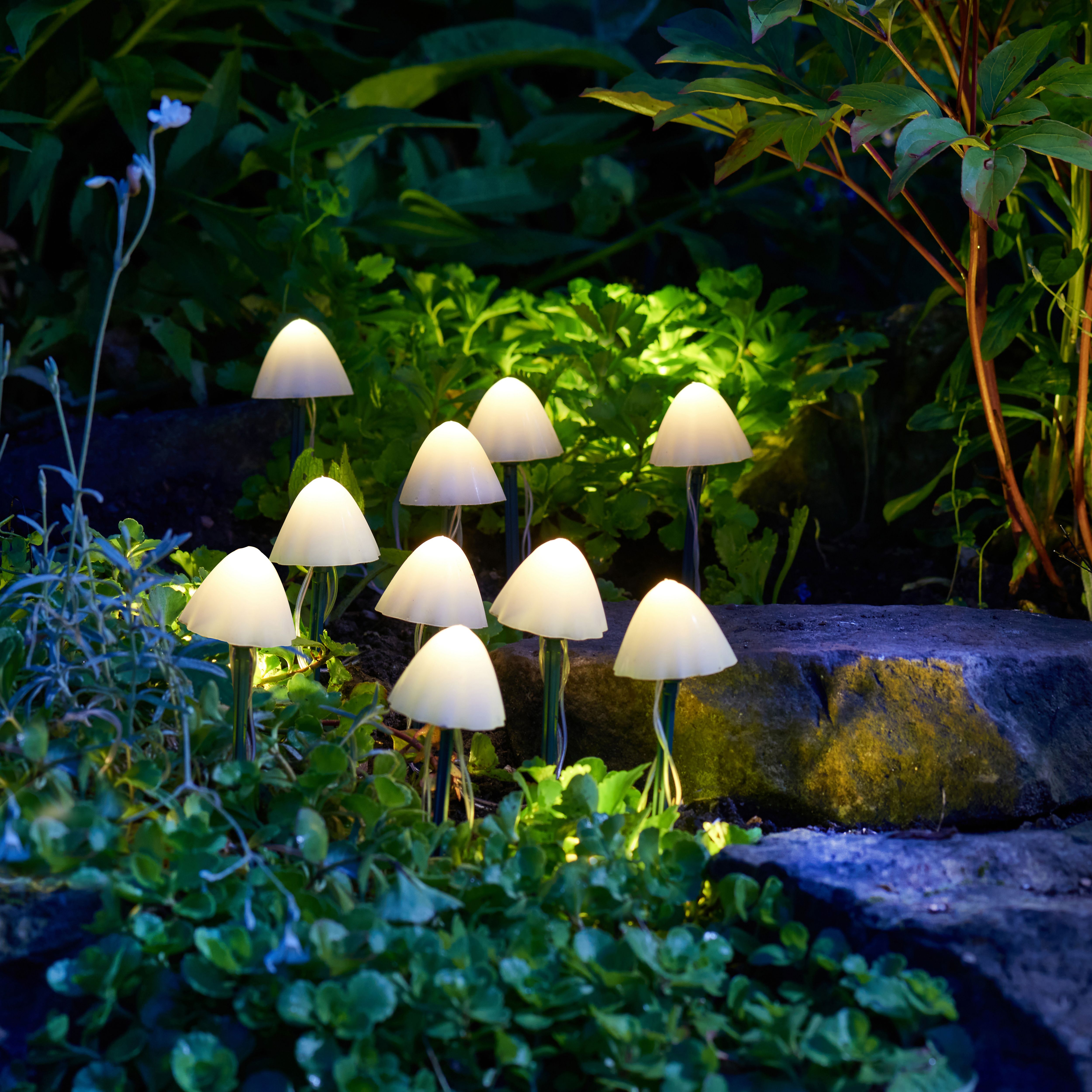 Smart Solar White Mushroom Solar-powered 1lm Integrated LED Outdoor ...