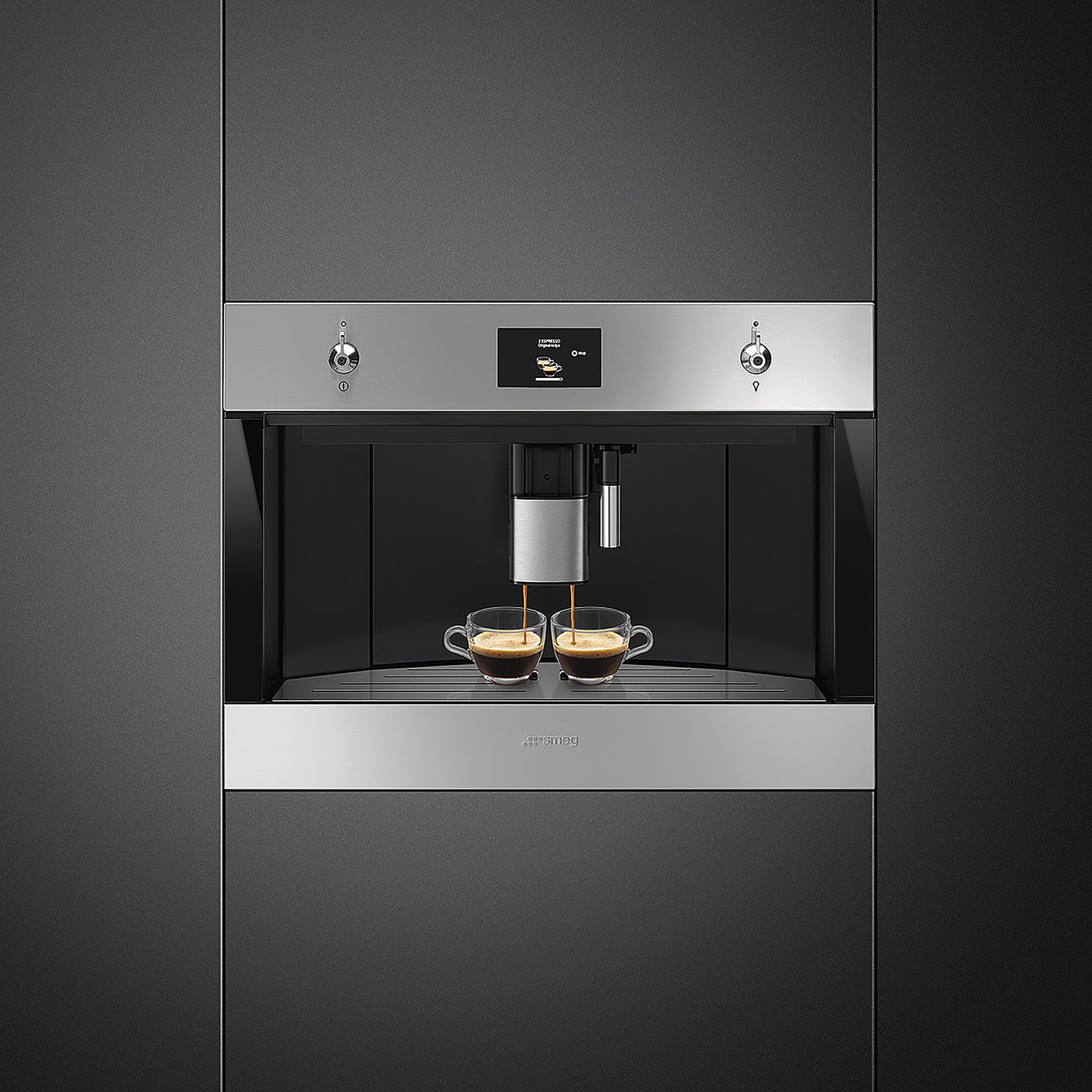 Smeg Classic  CMS4303X Built-in Bean to cup Coffee machine