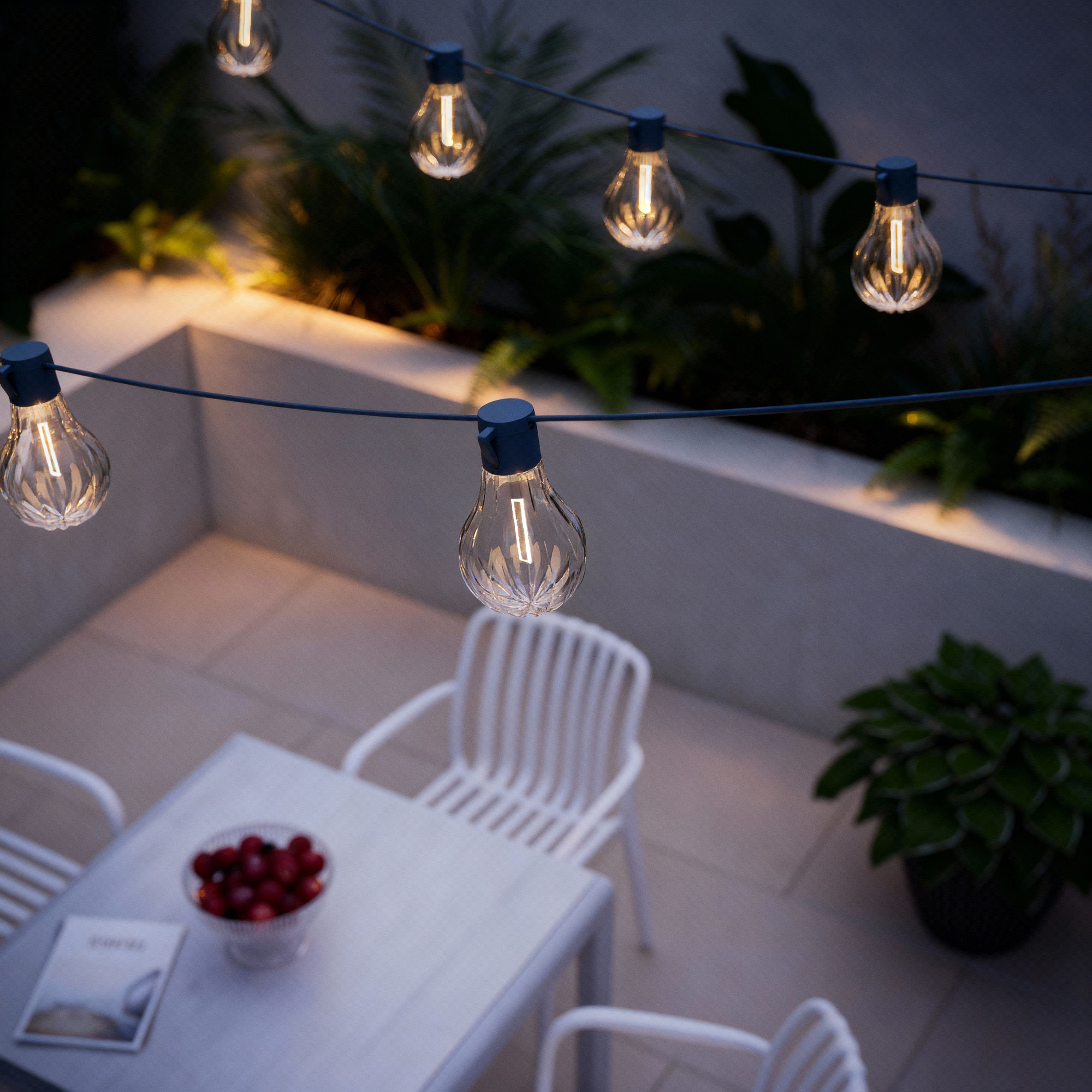 Solar-powered Warm white 10 Integrated LED Outdoor String lights