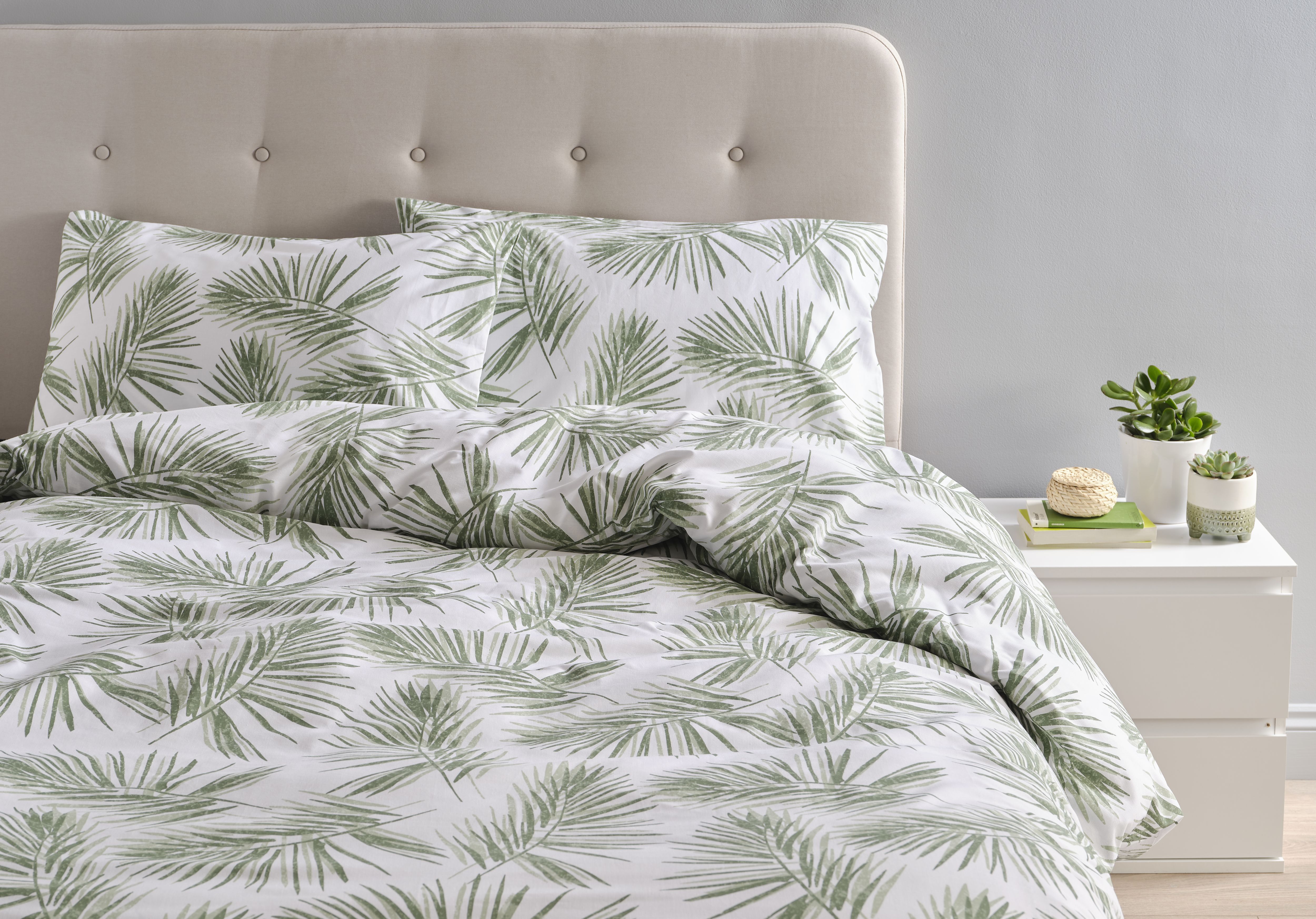 Sophia Leaves Green & white Double Duvet cover & pillow case set
