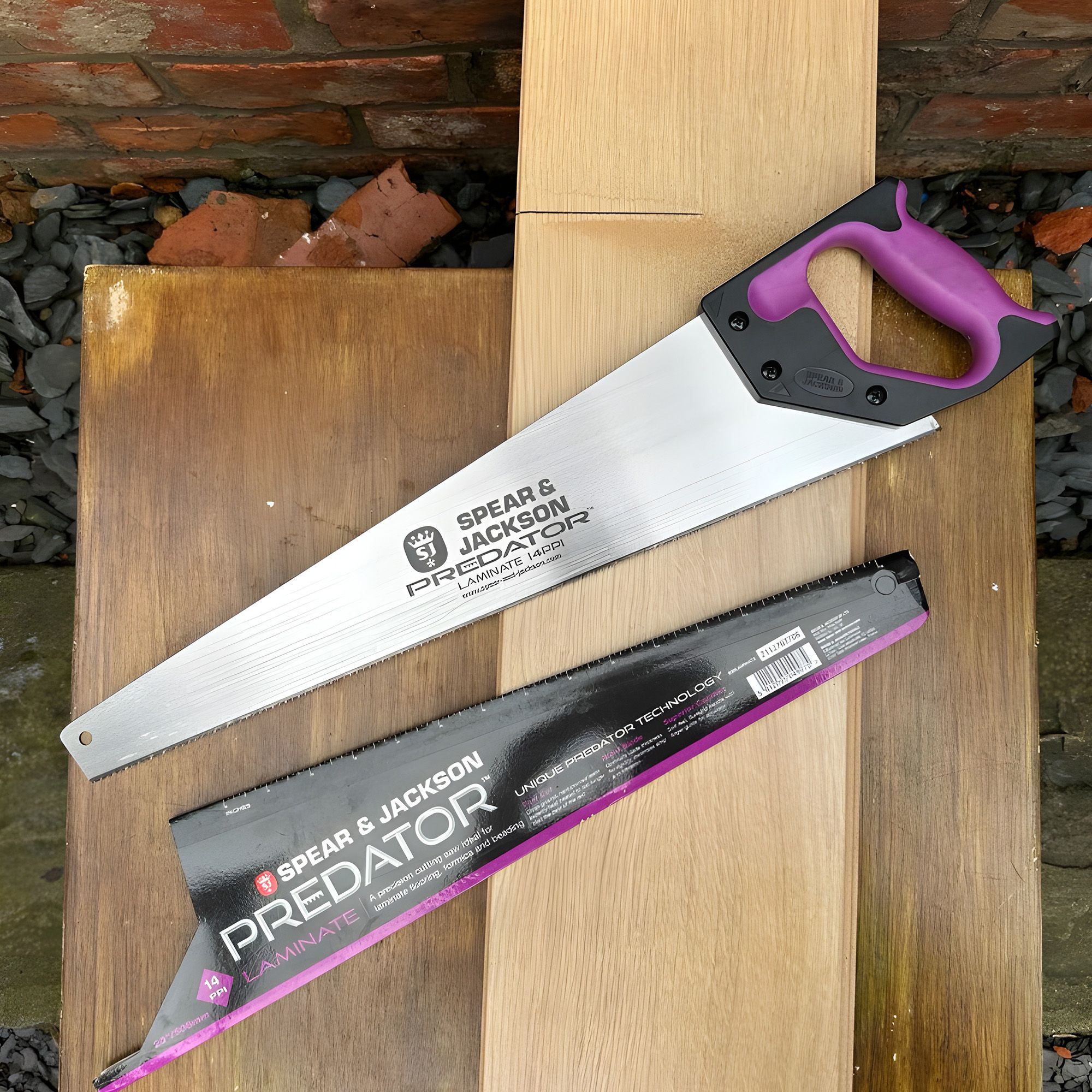 Spear & Jackson Predator 510mm Fast fine Soft-grip Laminate Flooring saw, 14 TPI 400g