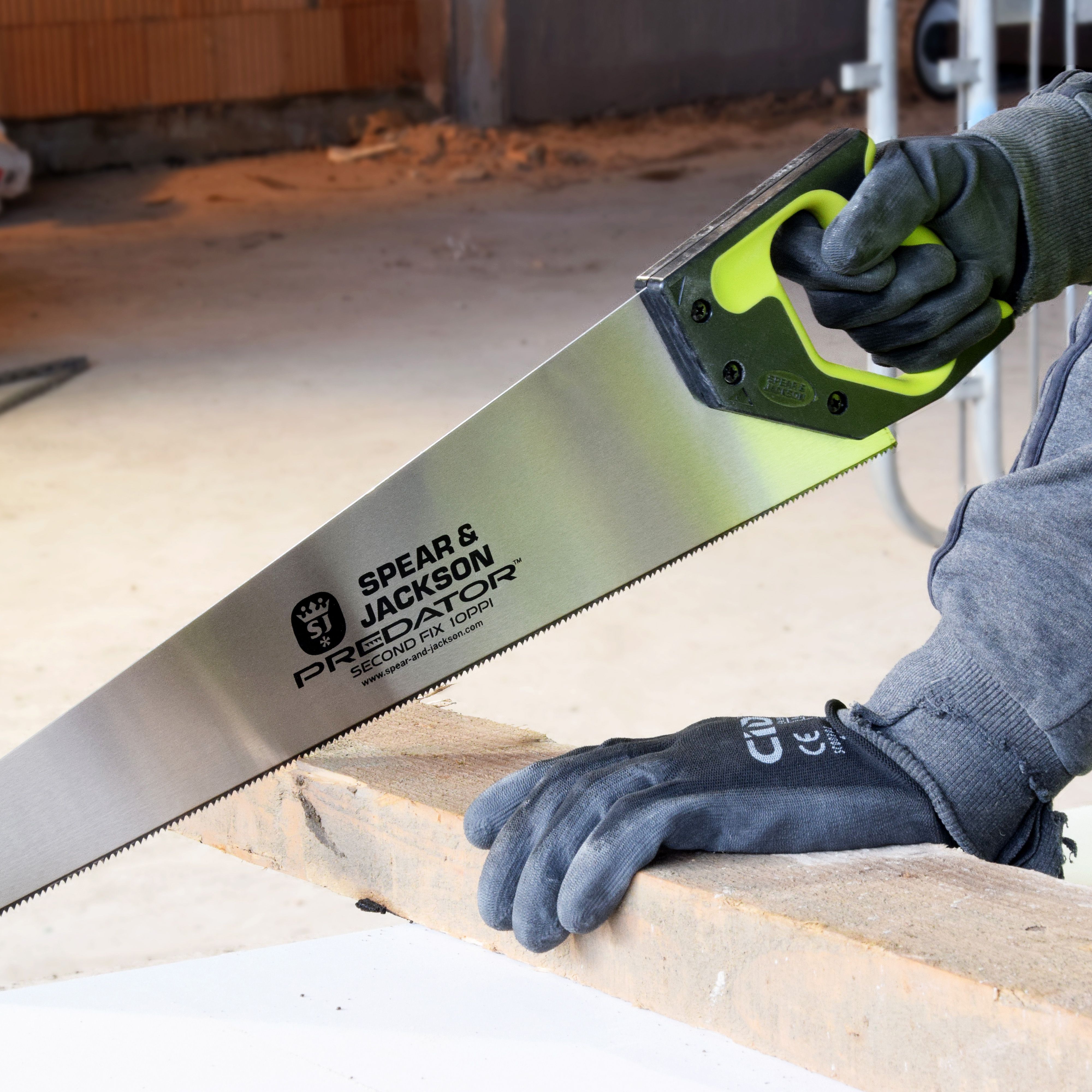 Spear & Jackson Predator 558.8mm Universal Ergonomic bi-material comfort grip Wood saw, 10 TPI