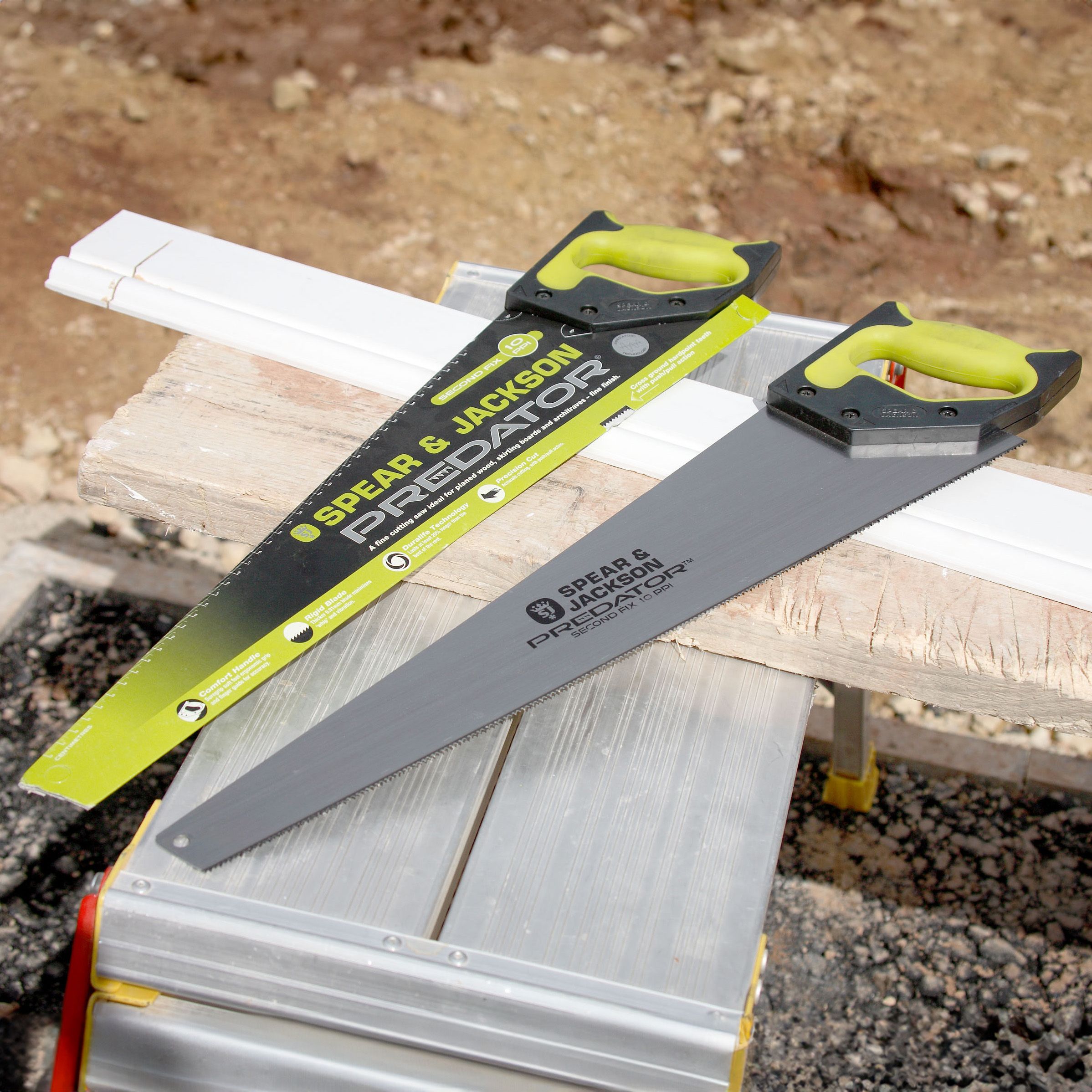 Spear & Jackson Predator 558.8mm Universal Ergonomic bi-material comfort grip Wood saw, 10 TPI