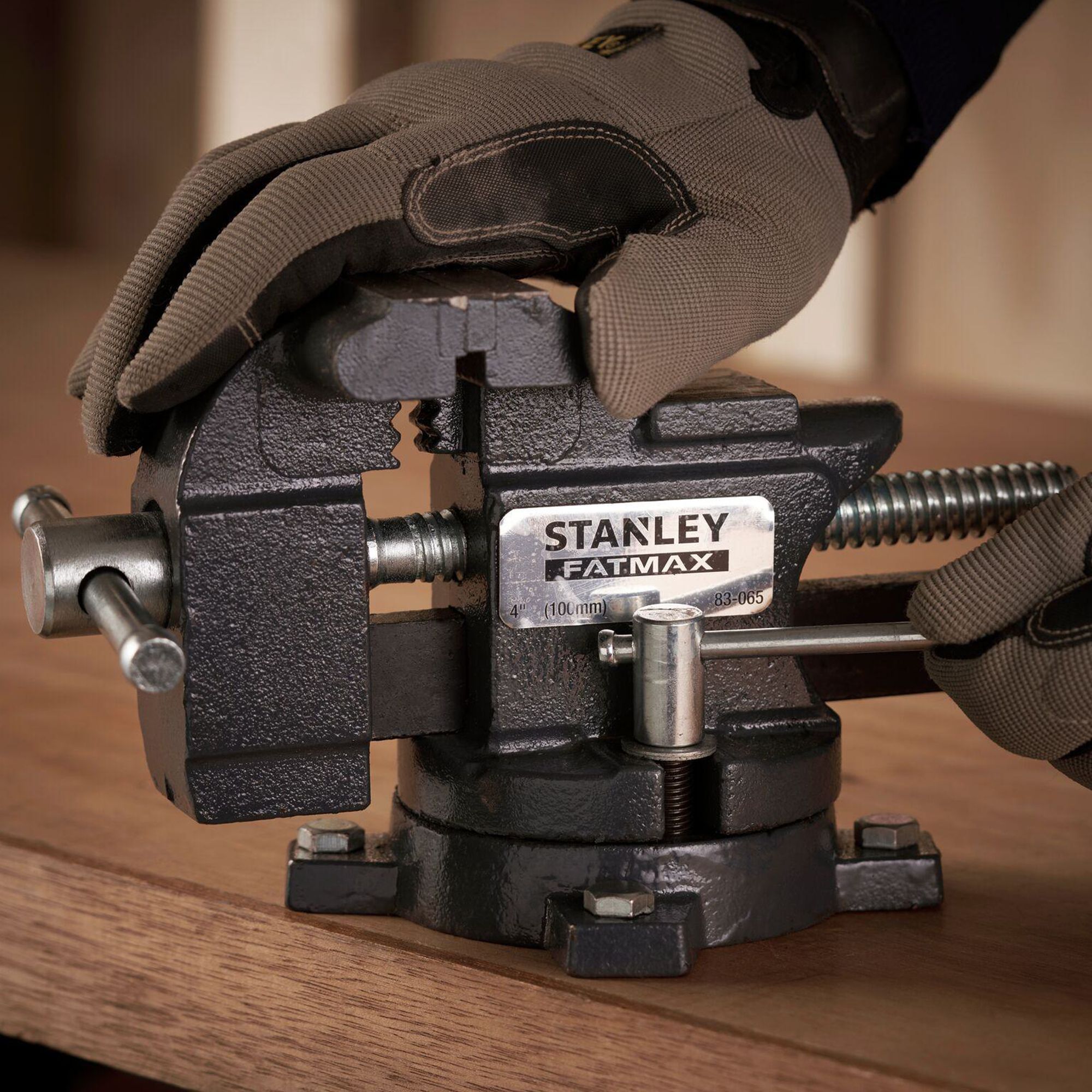 Stanley deals bench vise