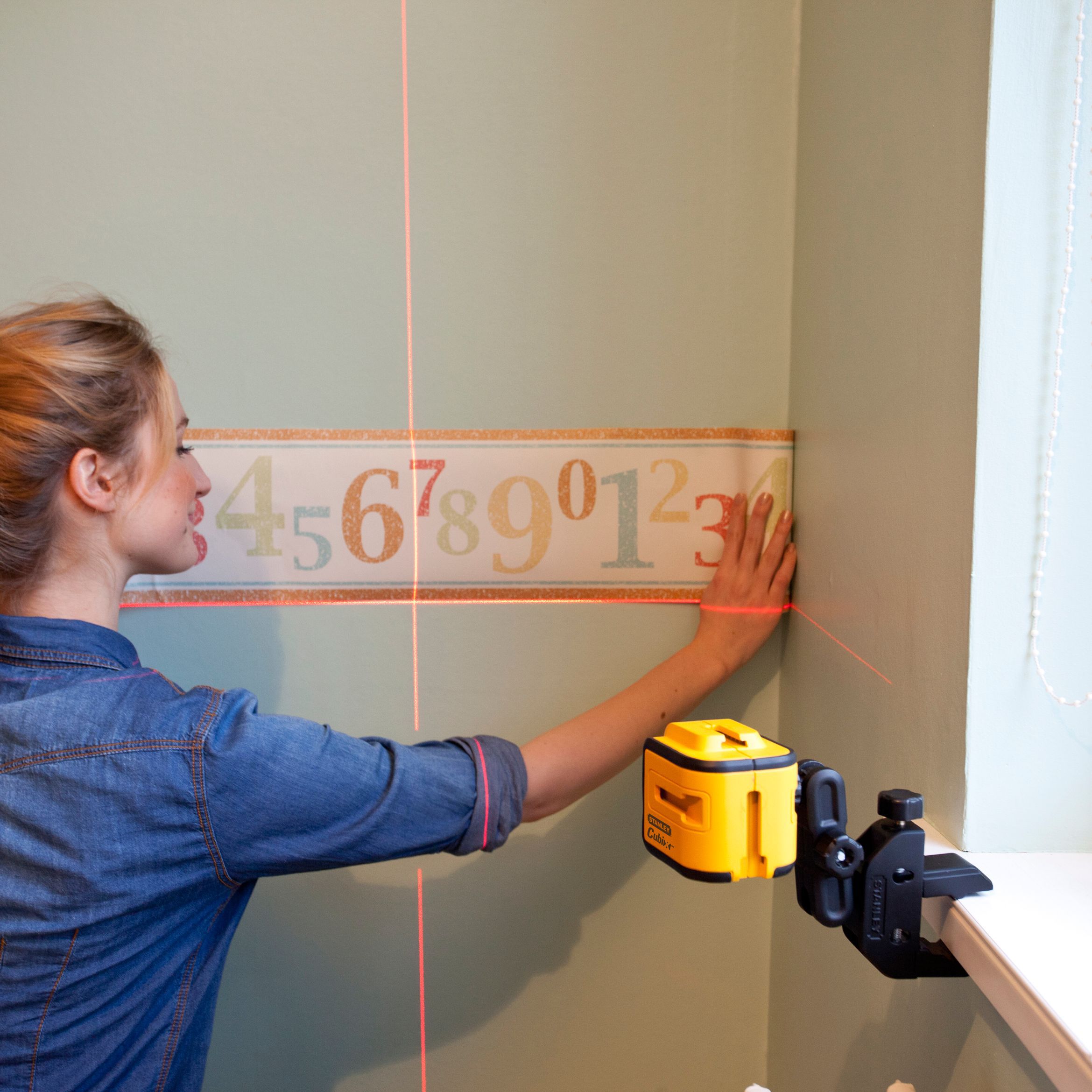 Stanley 8m Self-levelling Laser level