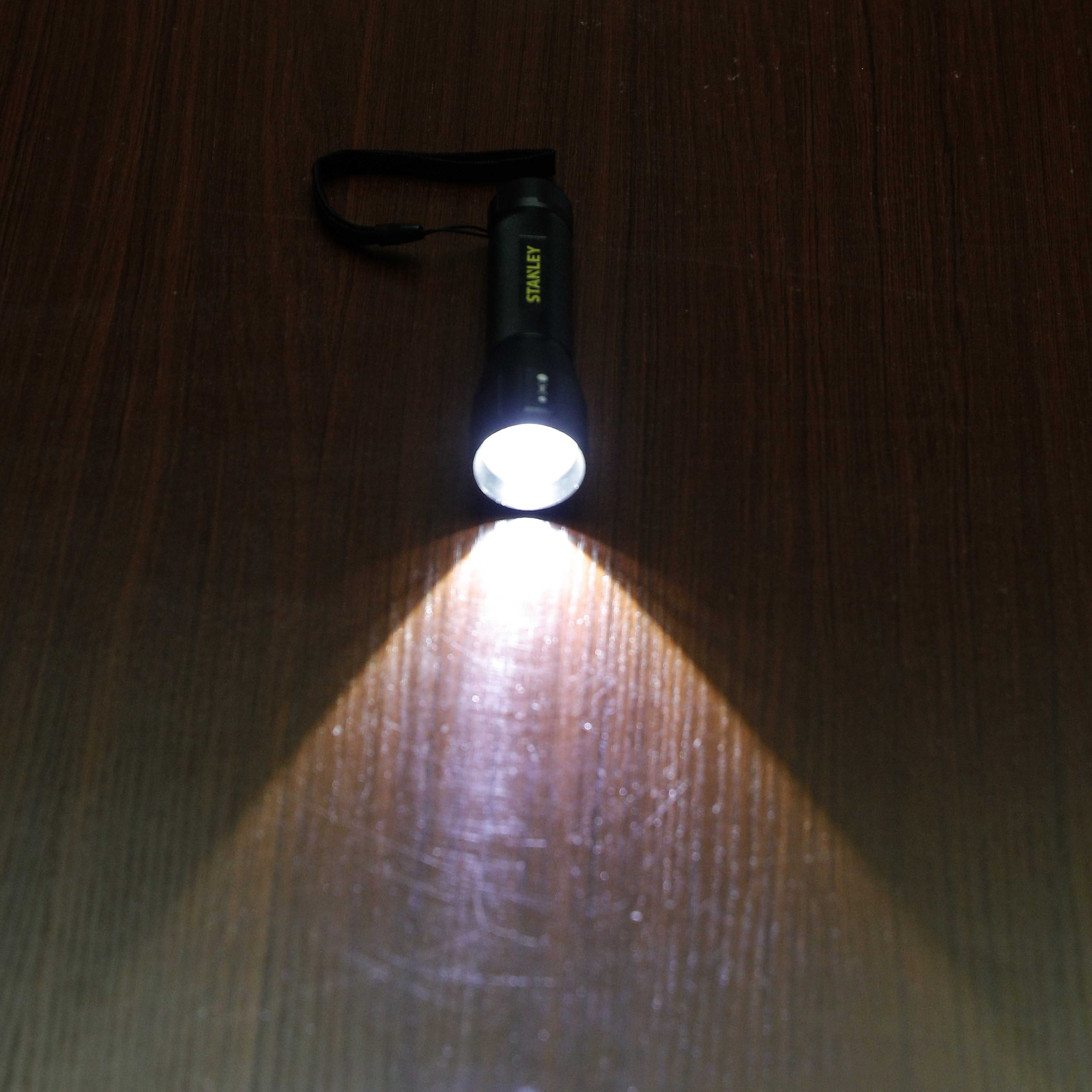Stanley Black 300lm LED Battery-powered Torch