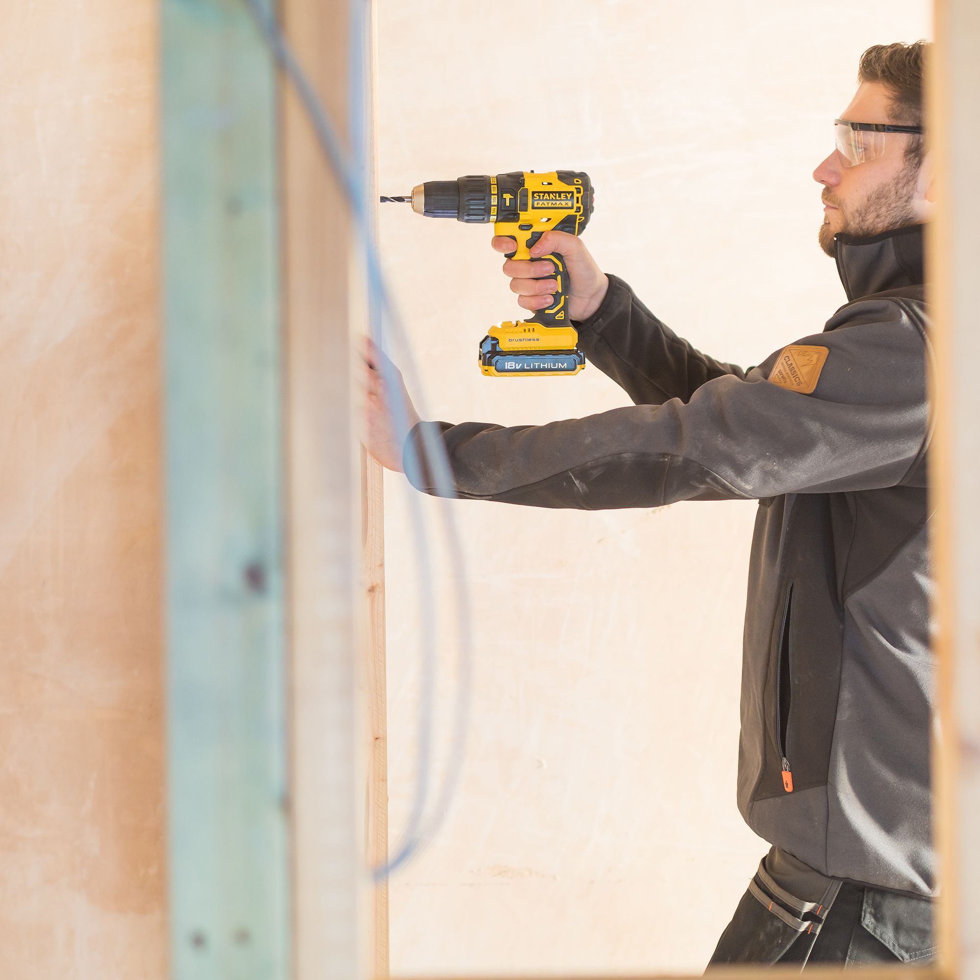 Stanley FatMax 18V Li-ion Brushless Cordless Combi drill (2 x 2Ah) - FMC628D2K-BQGB