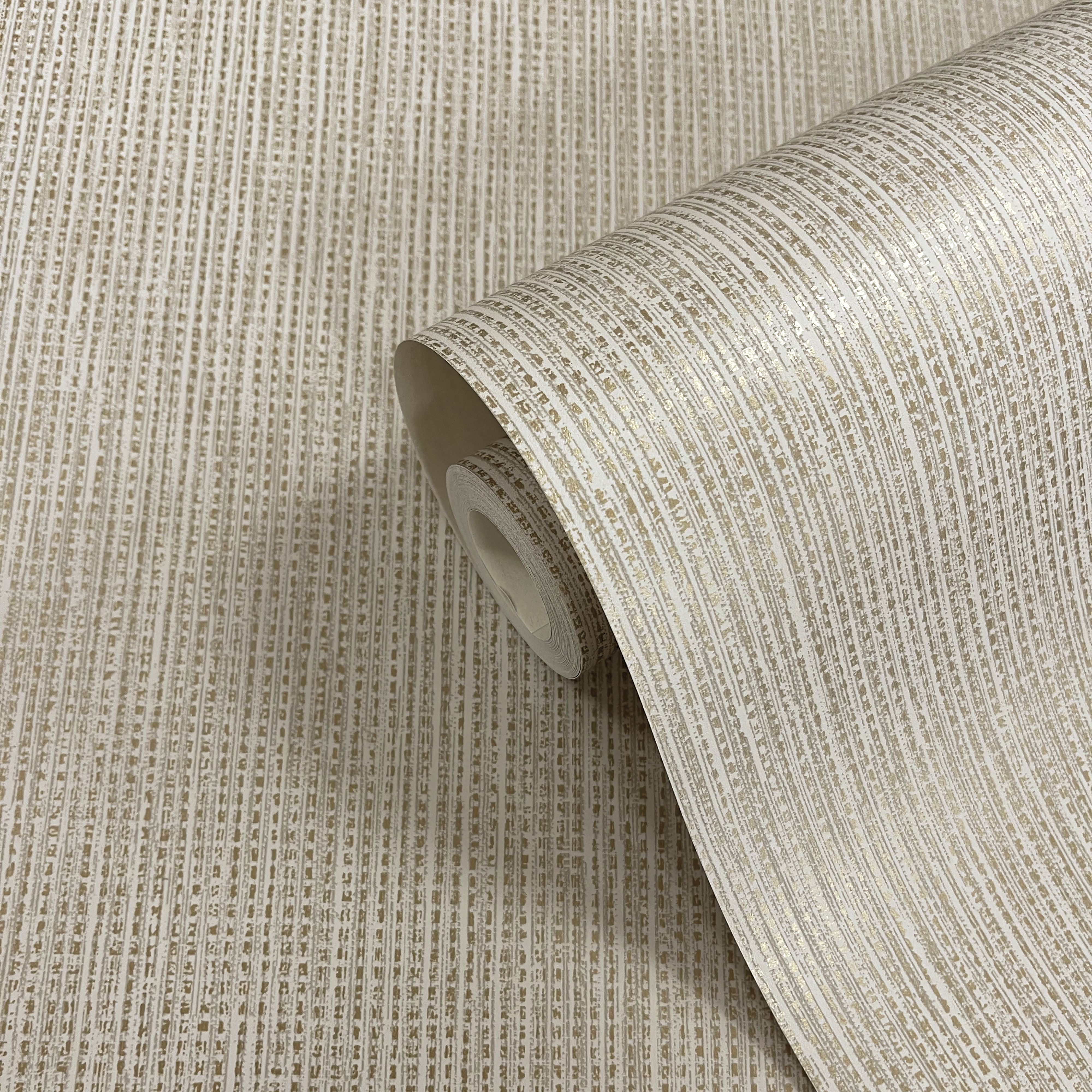Curated visual reference: Picture Idea: Statement Natural Metallic Effect Textured Wallpaper