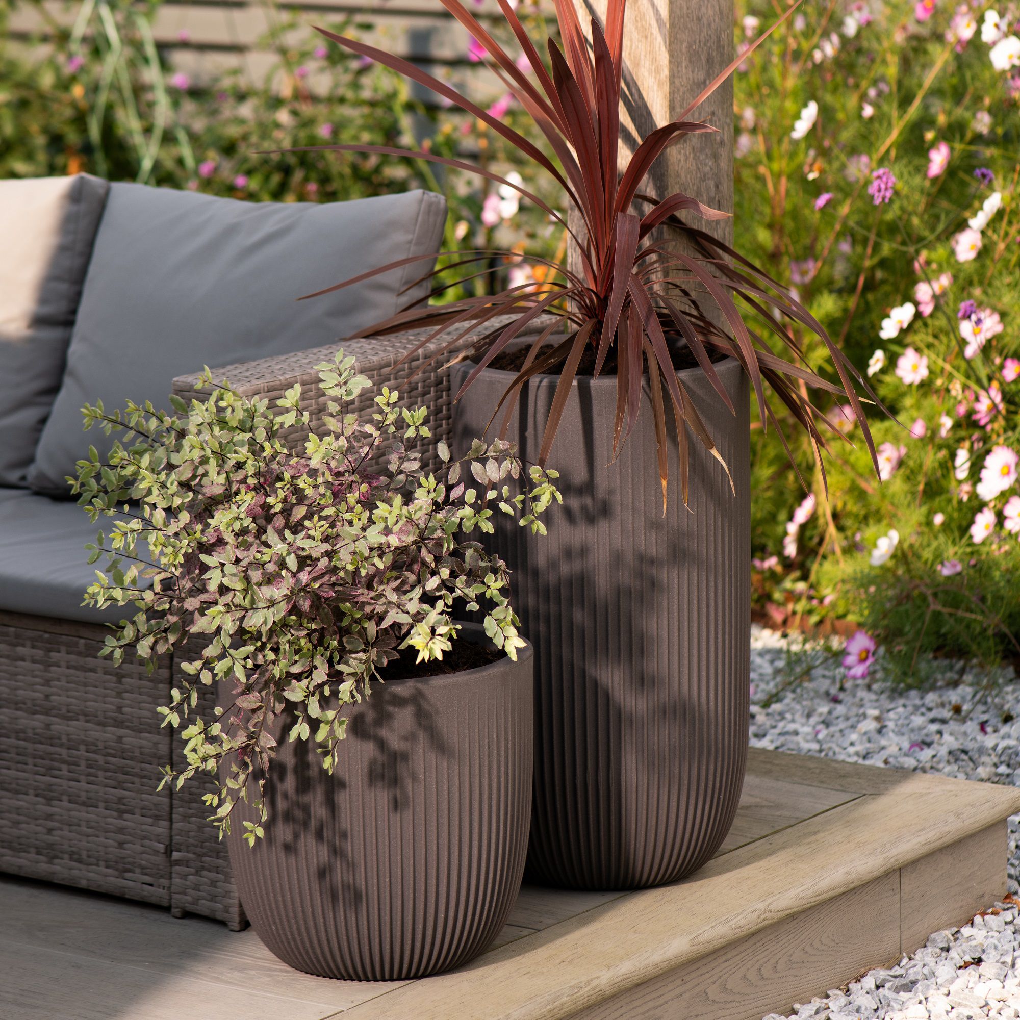 Strata Pacific Matt Graphite Plastic Plant pot (Dia) 35cm, (H)34.5cm